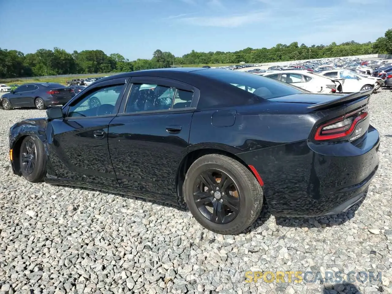2 fotografías del automóvil dañado 2C3CDXBGXKH703032 DODGE CHARGER 2019