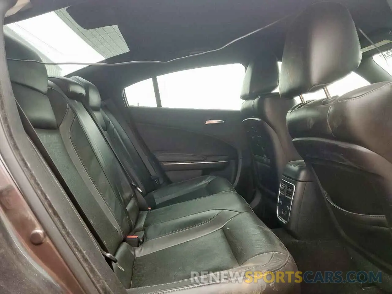 10 fotografías del automóvil dañado 2C3CDXBGXKH711759 DODGE CHARGER 2019