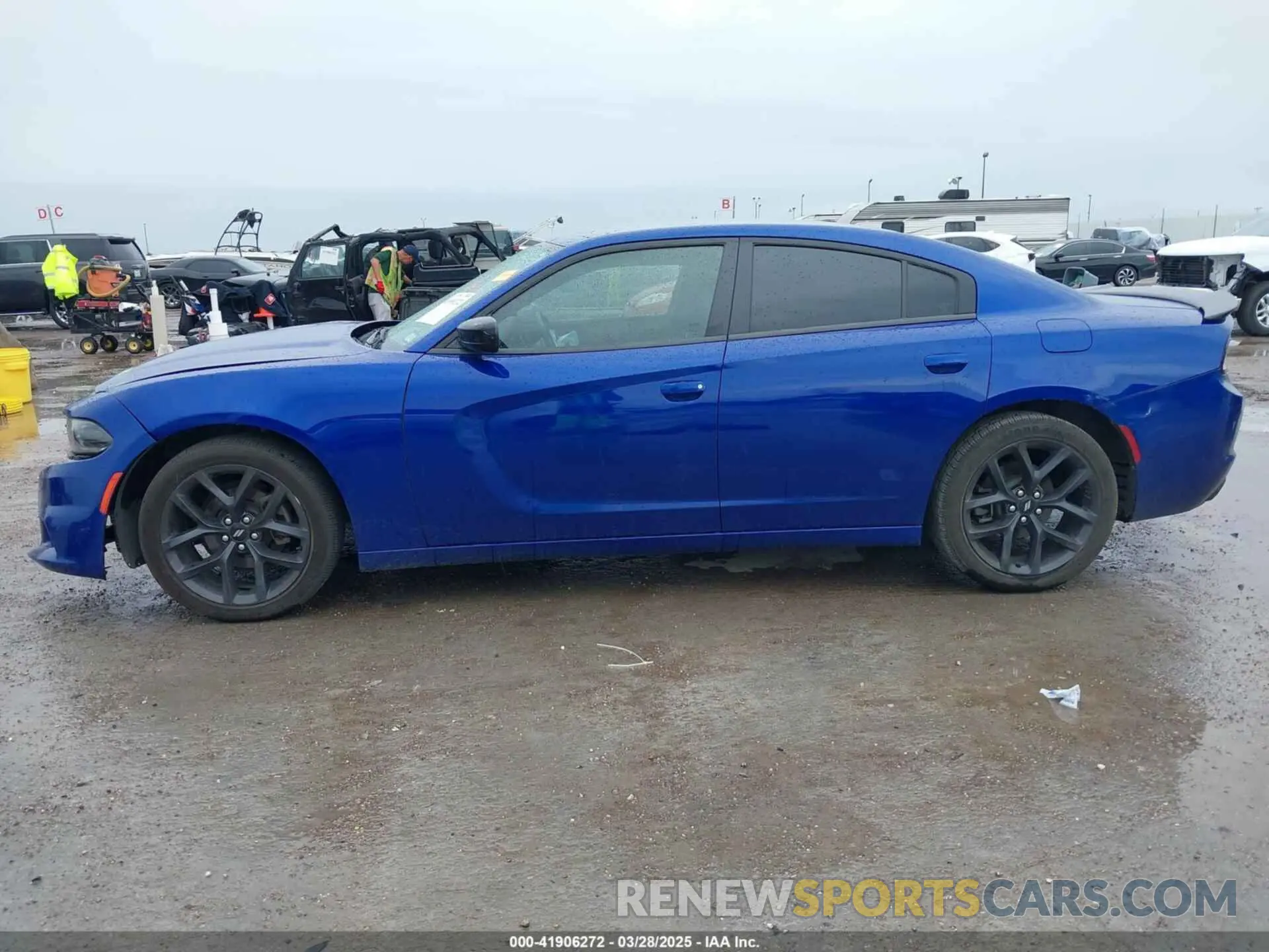 14 fotografías del automóvil dañado 2C3CDXBGXKH748729 DODGE CHARGER 2019