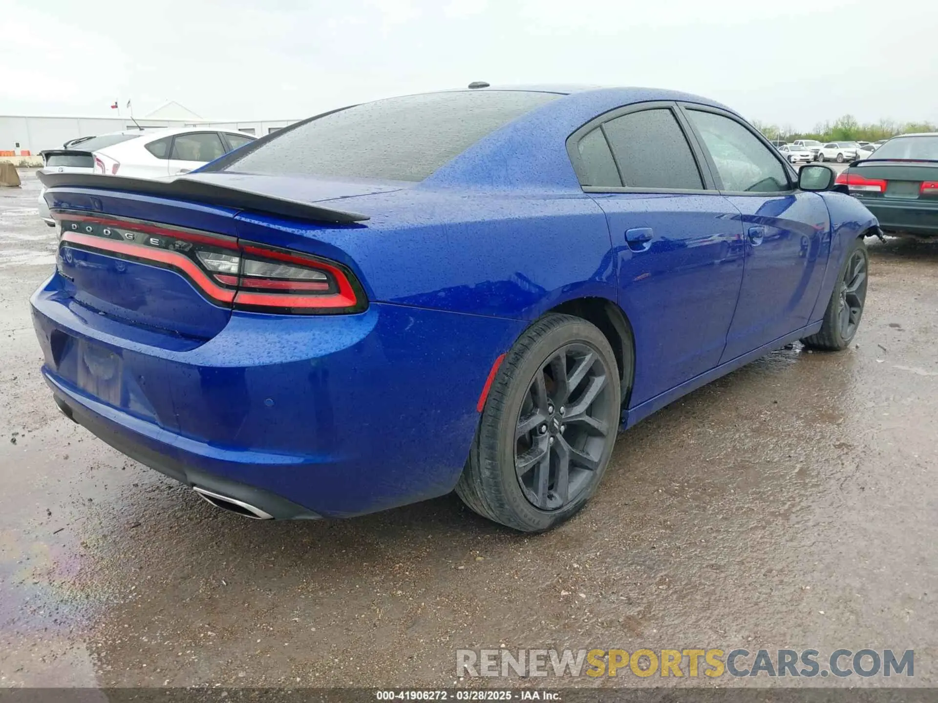 4 fotografías del automóvil dañado 2C3CDXBGXKH748729 DODGE CHARGER 2019