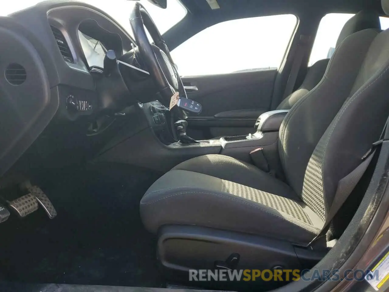 7 fotografías del automóvil dañado 2C3CDXCT0KH607406 DODGE CHARGER 2019