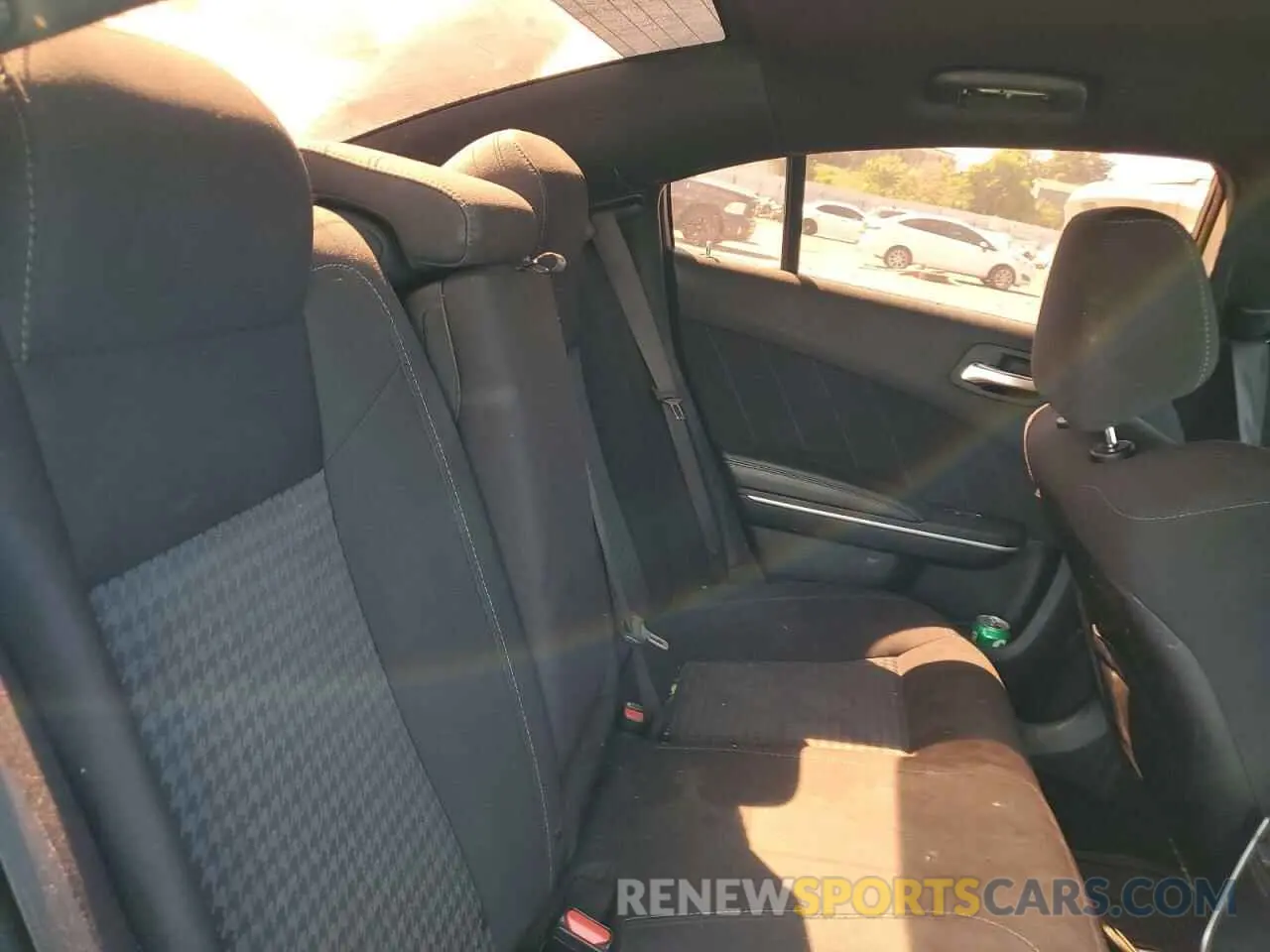 10 fotografías del automóvil dañado 2C3CDXCT0KH738030 DODGE CHARGER 2019