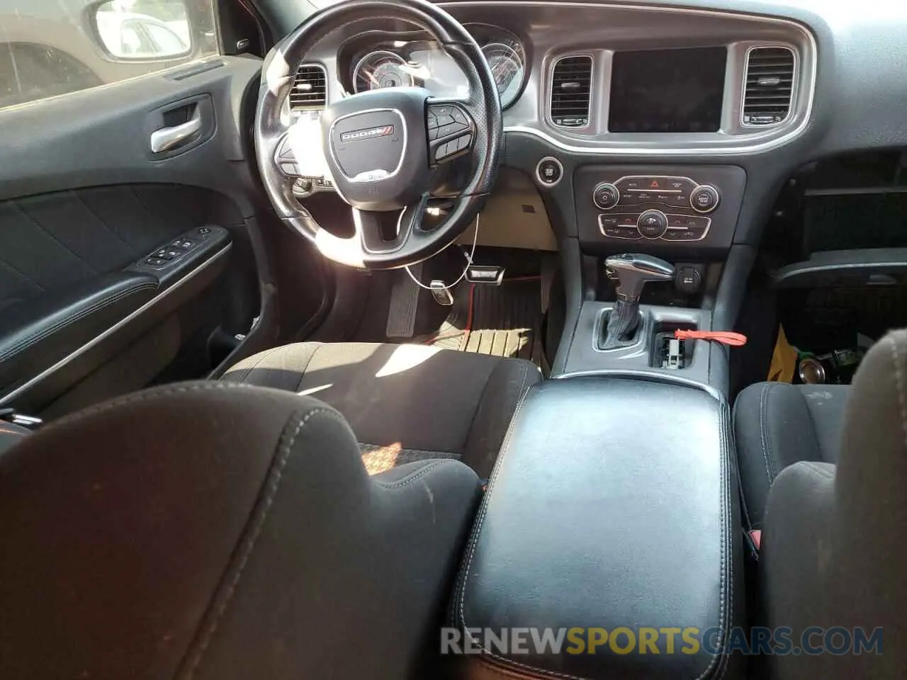 8 fotografías del automóvil dañado 2C3CDXCT0KH738030 DODGE CHARGER 2019