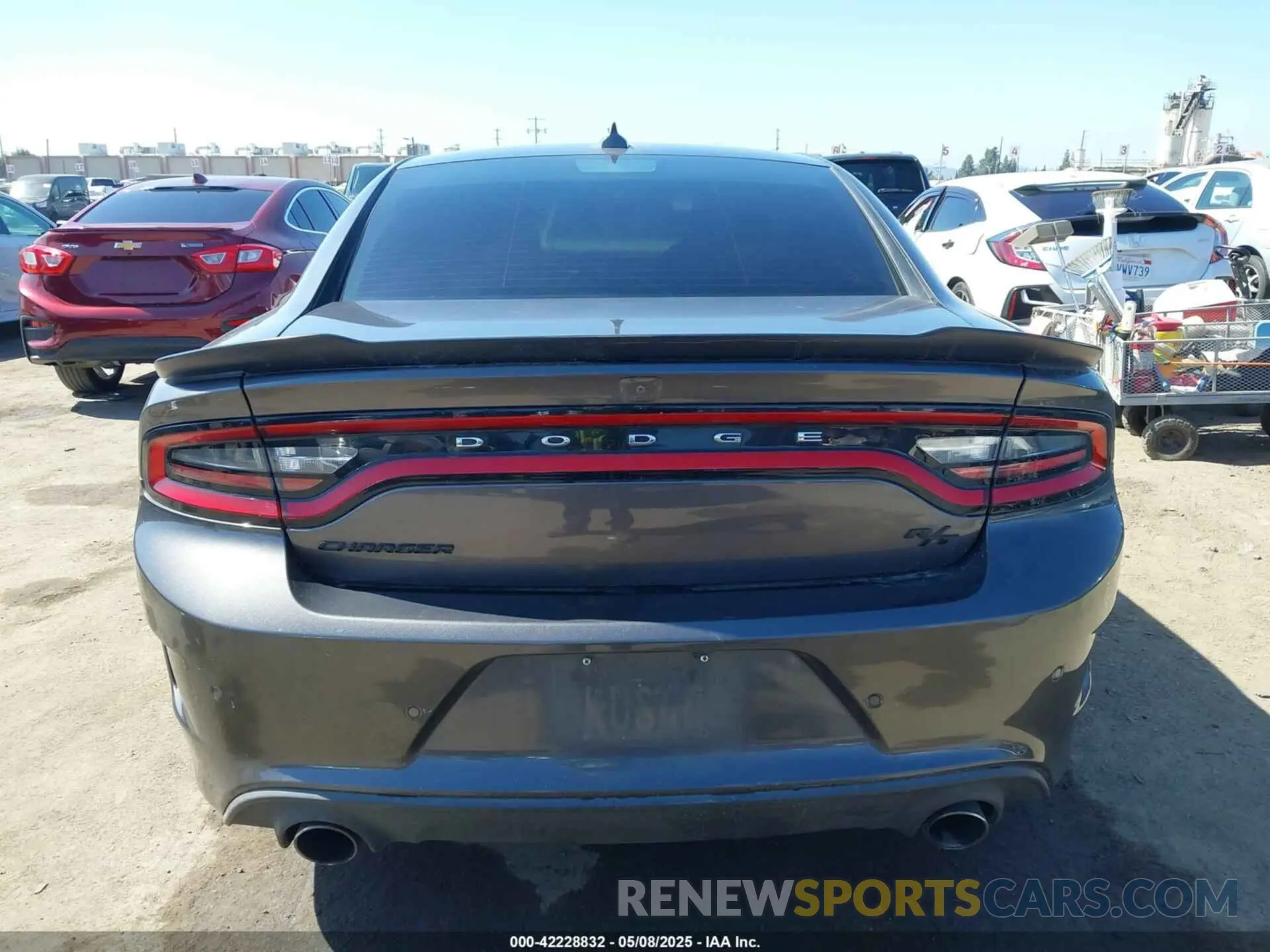 16 fotografías del automóvil dañado 2C3CDXCT1KH653603 DODGE CHARGER 2019