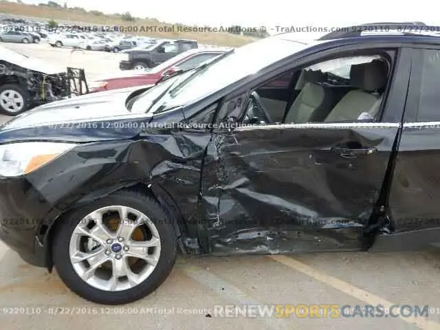 10 fotografías del automóvil dañado 2C3CDXCT1KH726467 DODGE CHARGER 2019