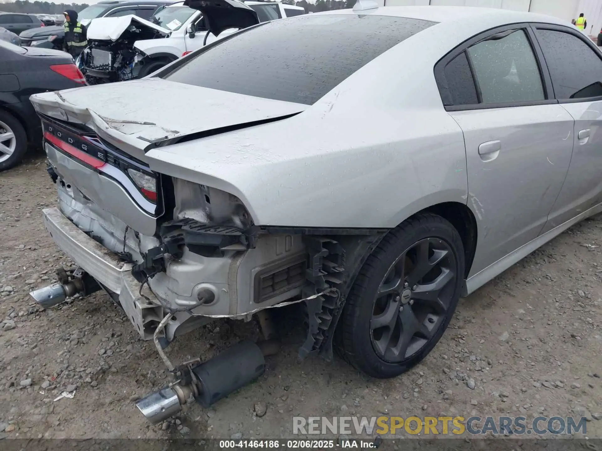 18 fotografías del automóvil dañado 2C3CDXCT2KH605656 DODGE CHARGER 2019