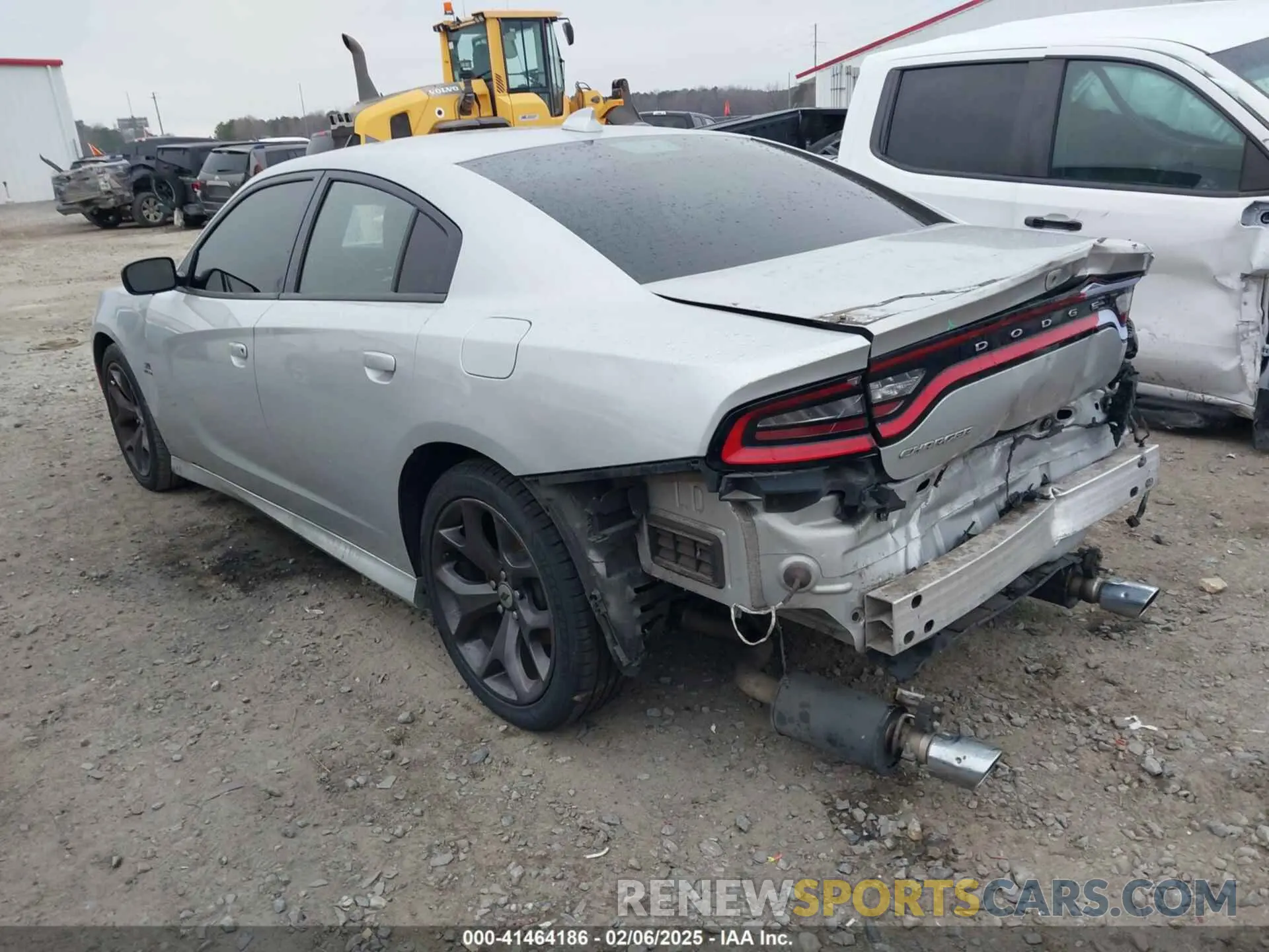 3 fotografías del automóvil dañado 2C3CDXCT2KH605656 DODGE CHARGER 2019