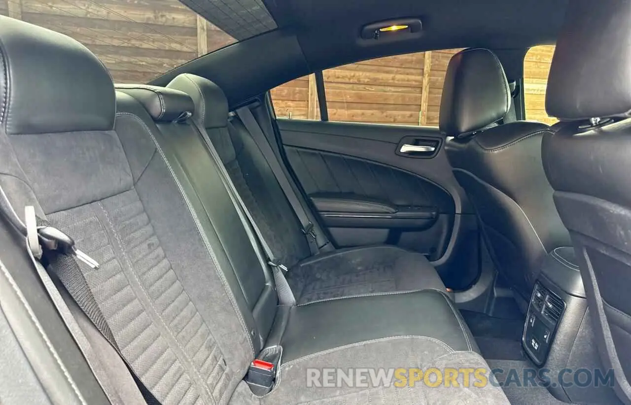 6 fotografías del automóvil dañado 2C3CDXCT2KH650502 DODGE CHARGER 2019