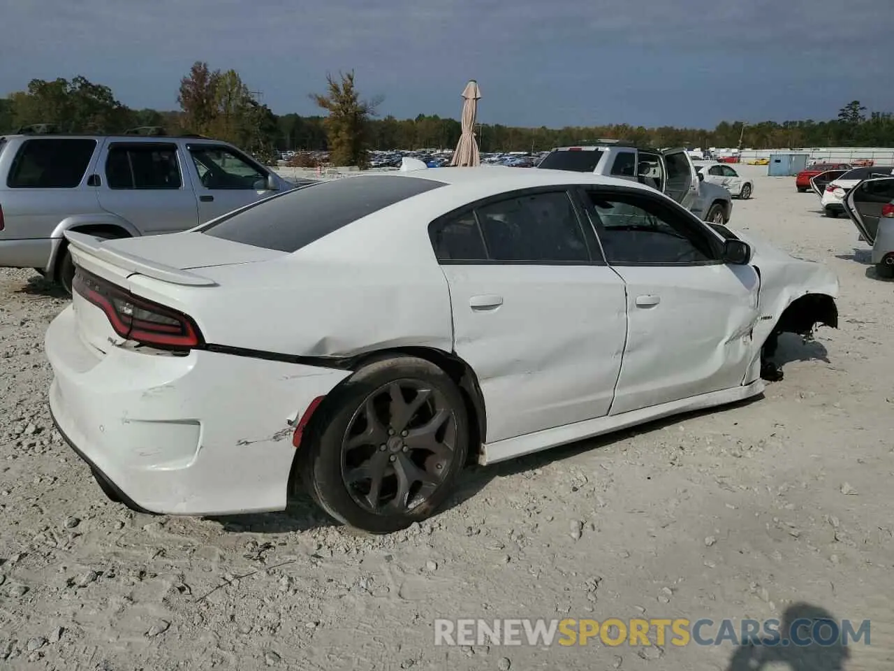 3 fotografías del automóvil dañado 2C3CDXCT3KH526920 DODGE CHARGER 2019