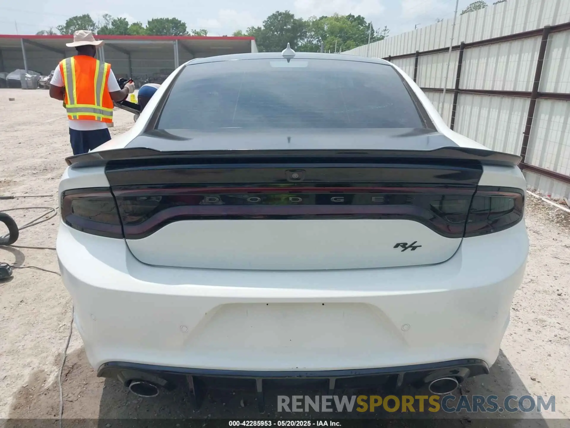 15 fotografías del automóvil dañado 2C3CDXCT3KH624491 DODGE CHARGER 2019