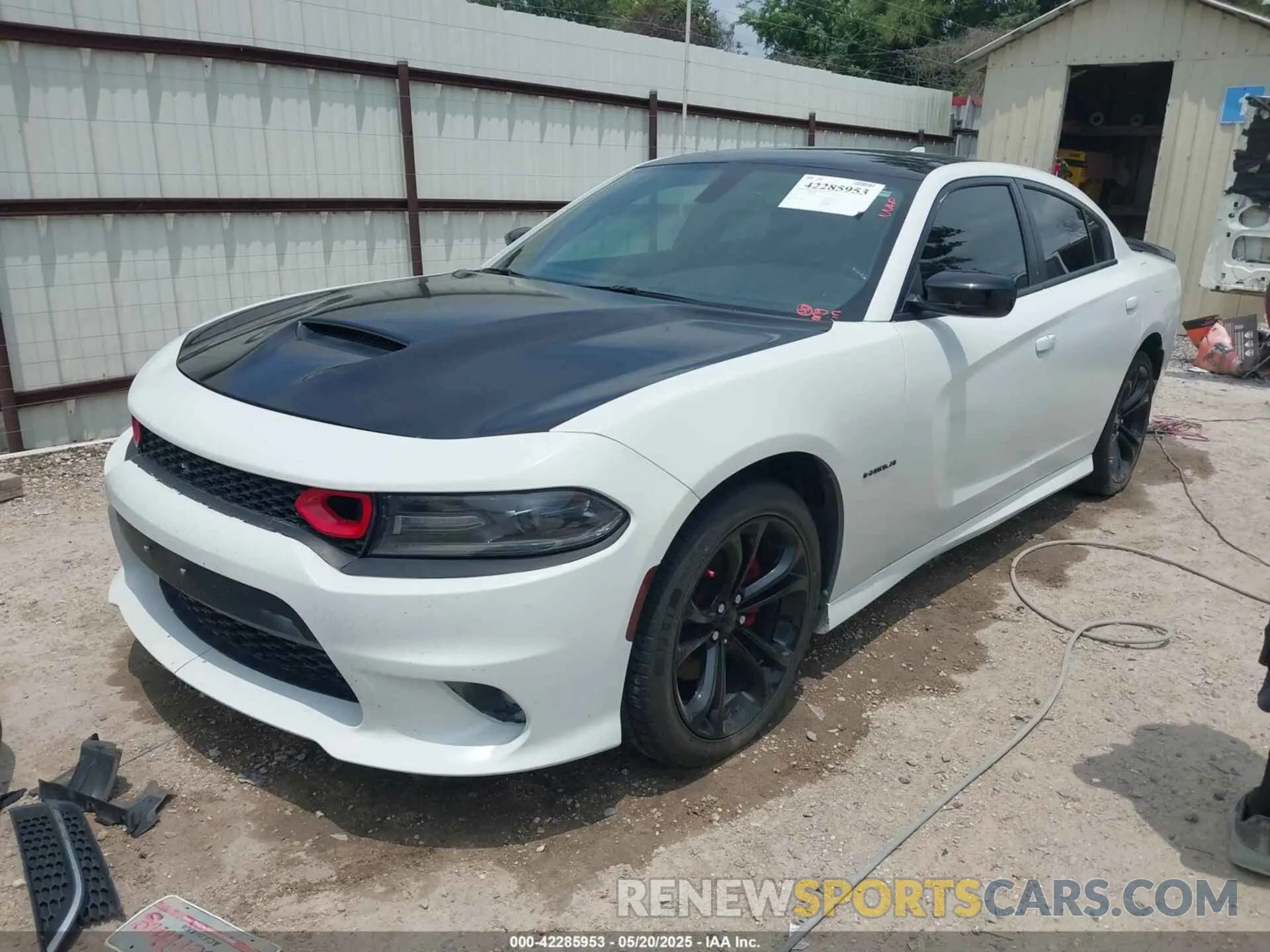 2 fotografías del automóvil dañado 2C3CDXCT3KH624491 DODGE CHARGER 2019