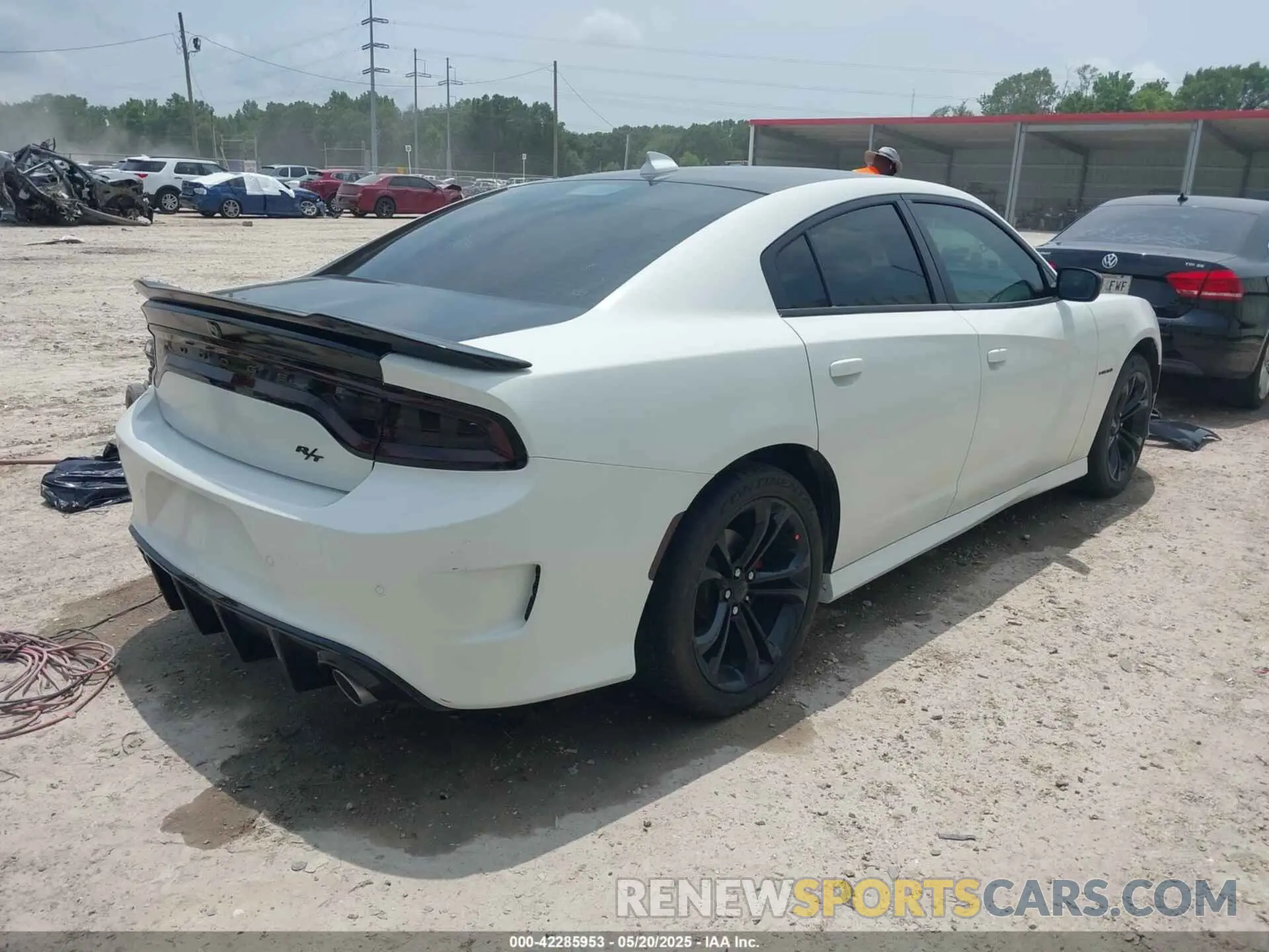4 fotografías del automóvil dañado 2C3CDXCT3KH624491 DODGE CHARGER 2019