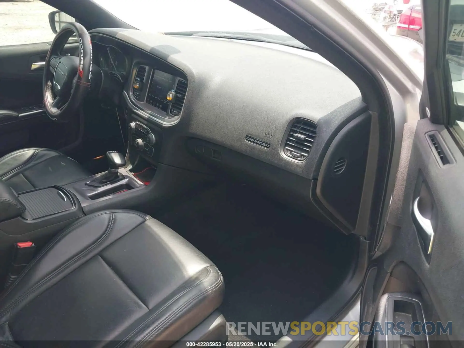 5 fotografías del automóvil dañado 2C3CDXCT3KH624491 DODGE CHARGER 2019