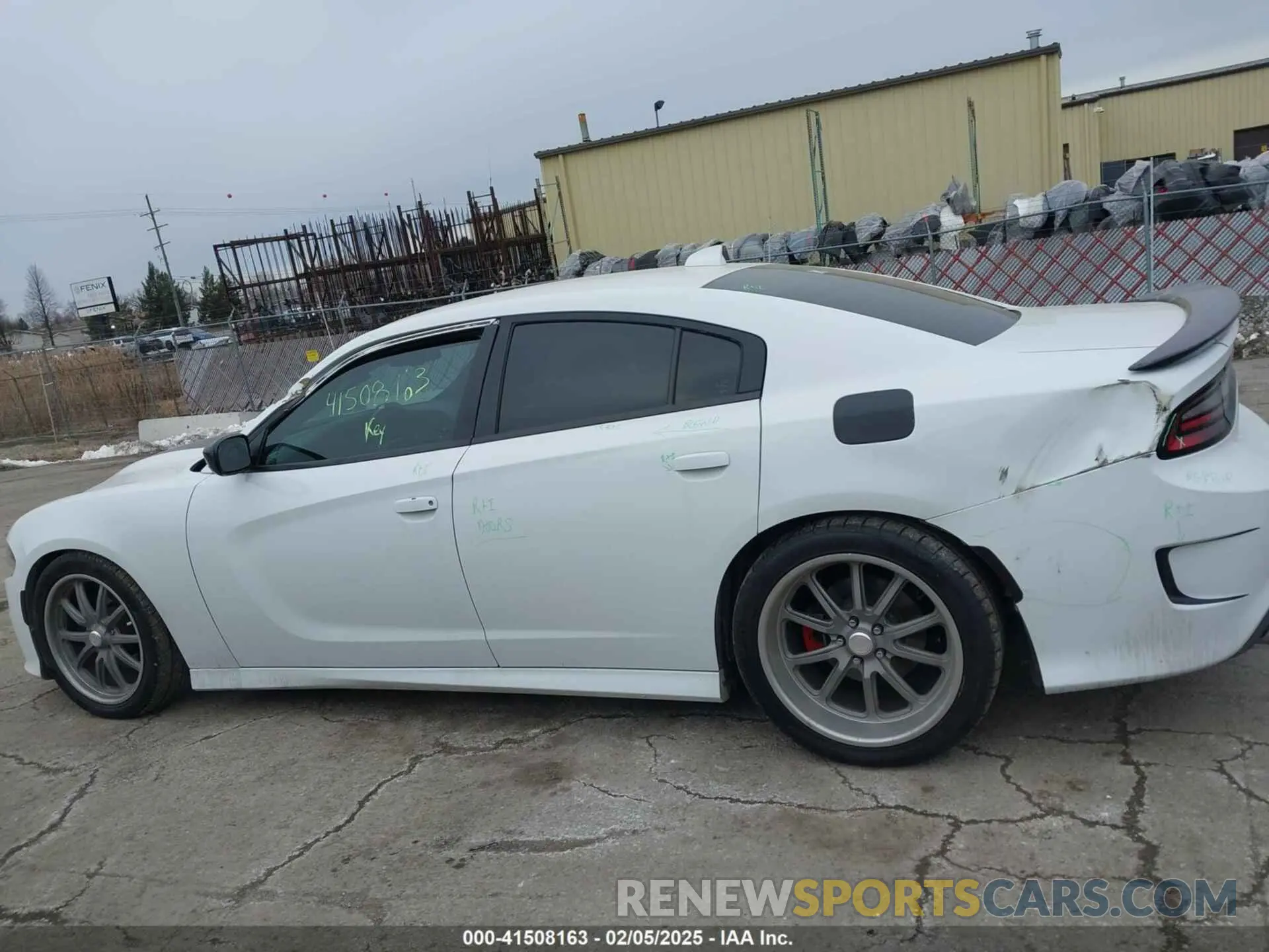 14 fotografías del automóvil dañado 2C3CDXCT3KH666949 DODGE CHARGER 2019