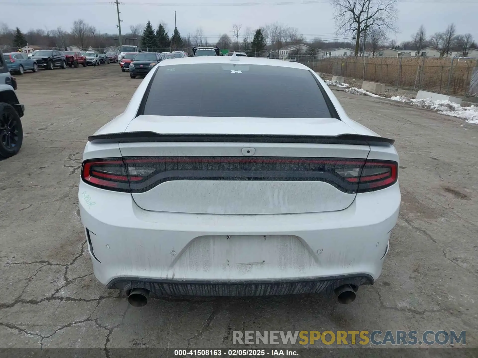 16 fotografías del automóvil dañado 2C3CDXCT3KH666949 DODGE CHARGER 2019