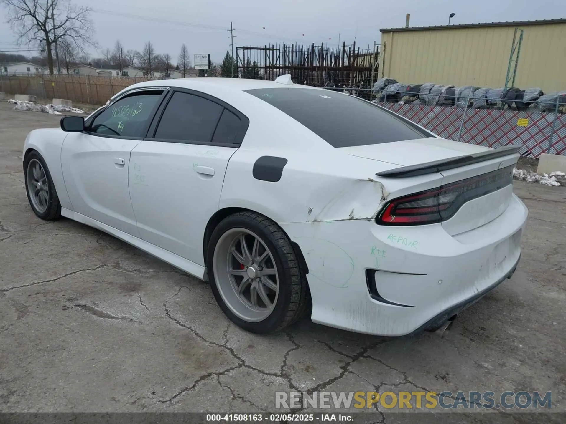 3 fotografías del automóvil dañado 2C3CDXCT3KH666949 DODGE CHARGER 2019