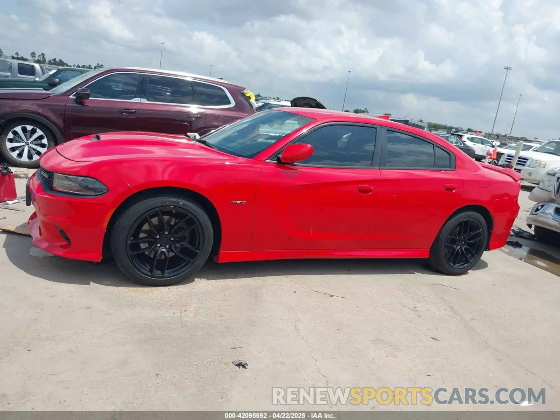 14 fotografías del automóvil dañado 2C3CDXCT4KH575219 DODGE CHARGER 2019