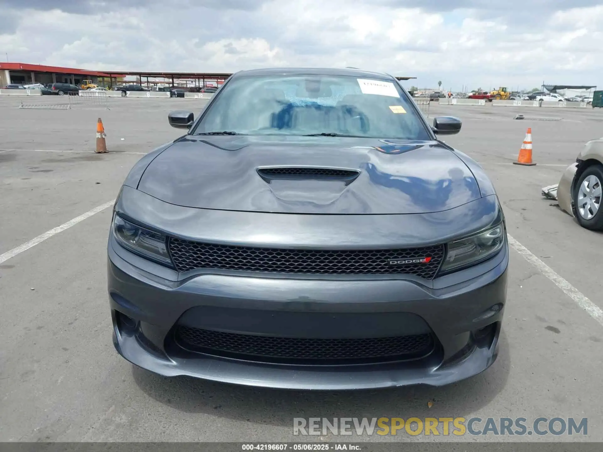 12 fotografías del automóvil dañado 2C3CDXCT4KH633149 DODGE CHARGER 2019