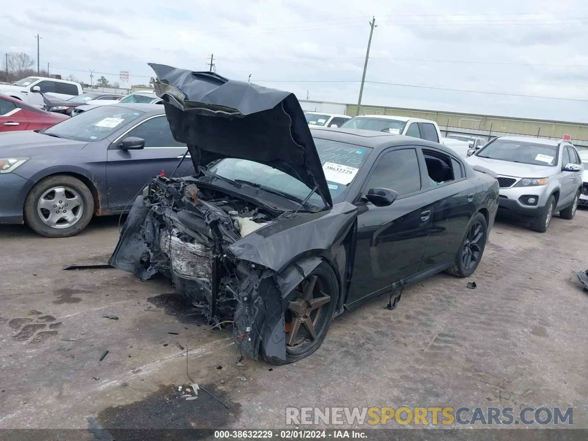 2 fotografías del automóvil dañado 2C3CDXCT4KH647147 DODGE CHARGER 2019
