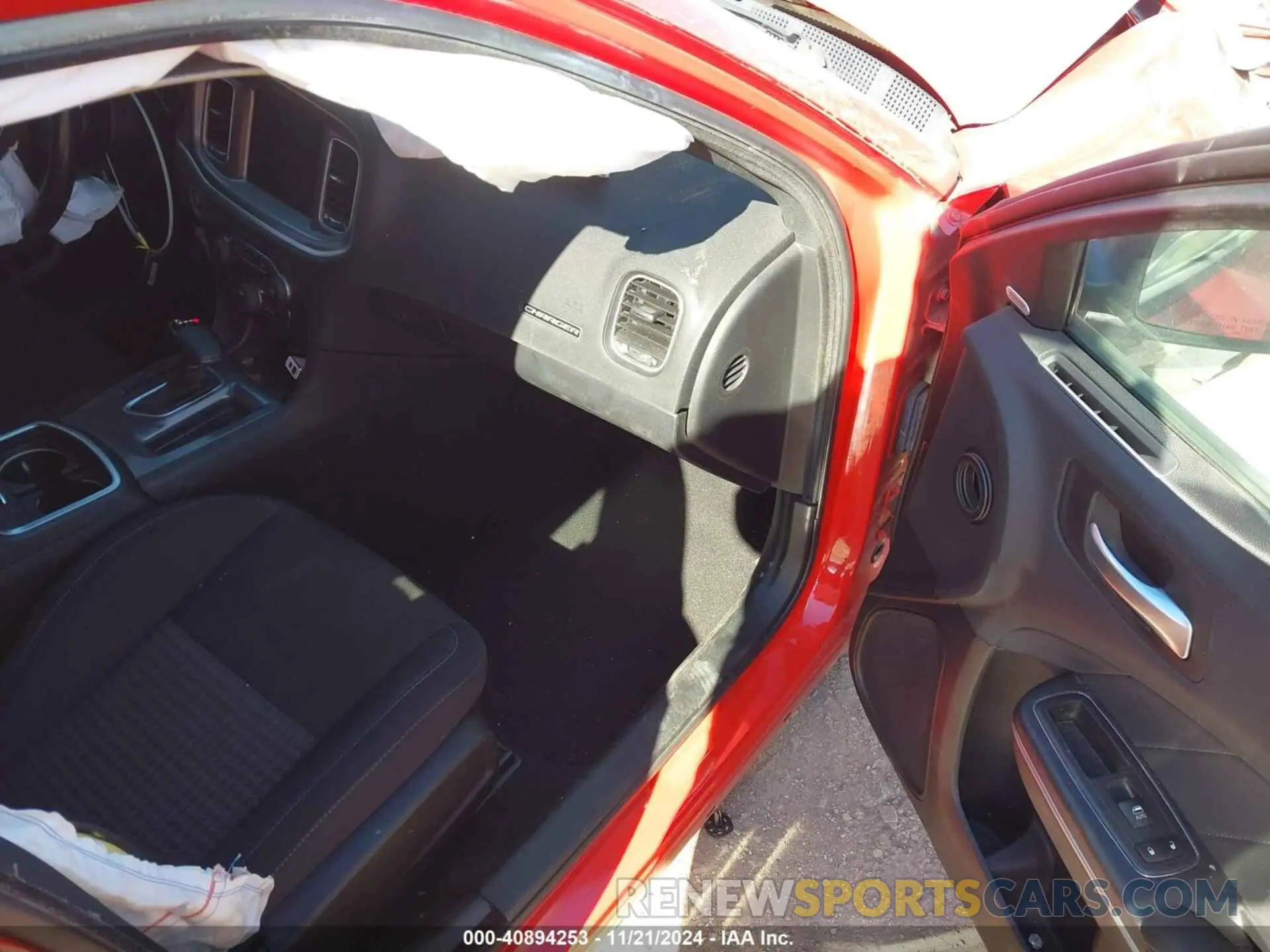 5 fotografías del automóvil dañado 2C3CDXCT6KH539208 DODGE CHARGER 2019