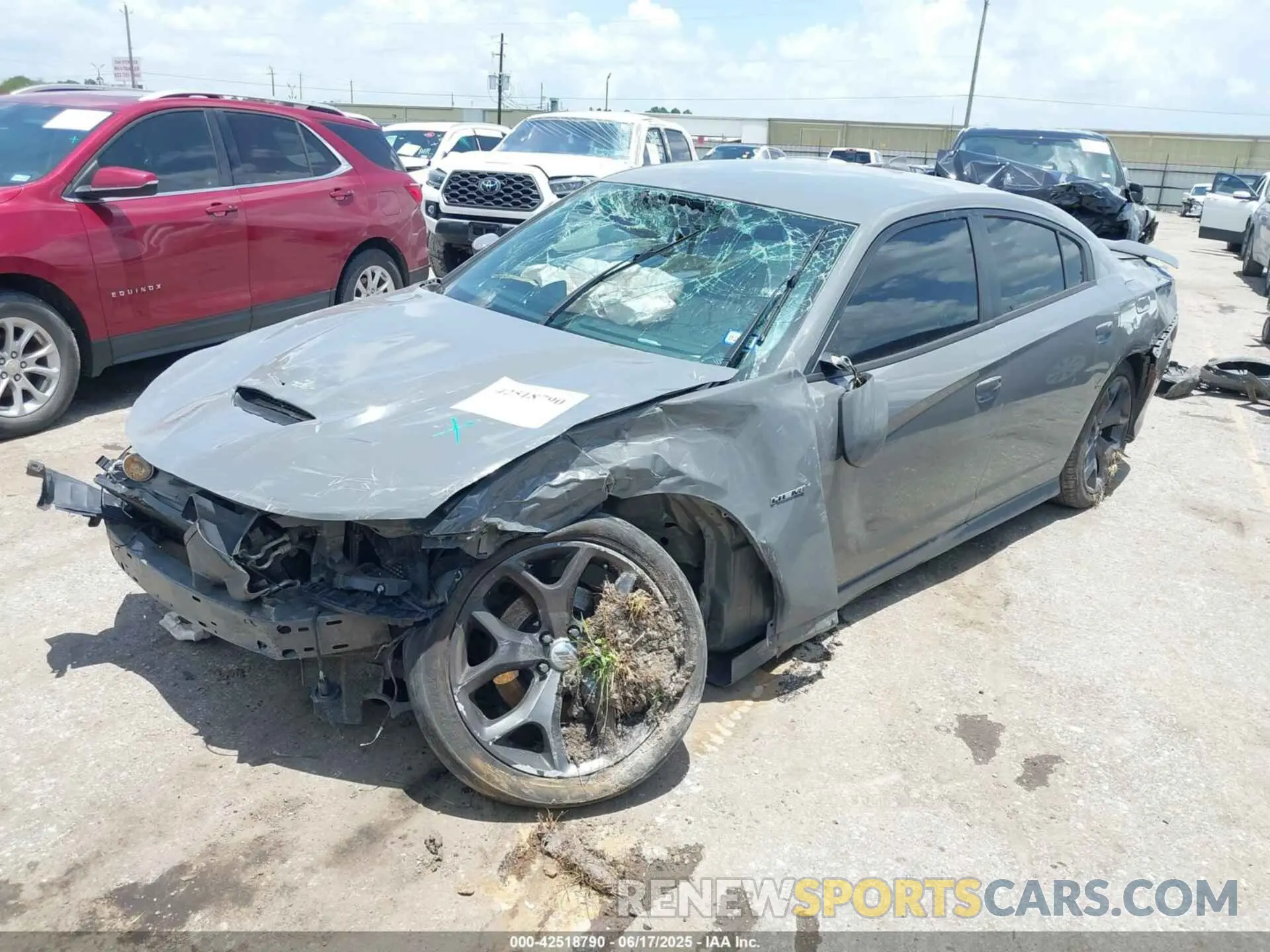 2 fotografías del automóvil dañado 2C3CDXCT6KH552783 DODGE CHARGER 2019