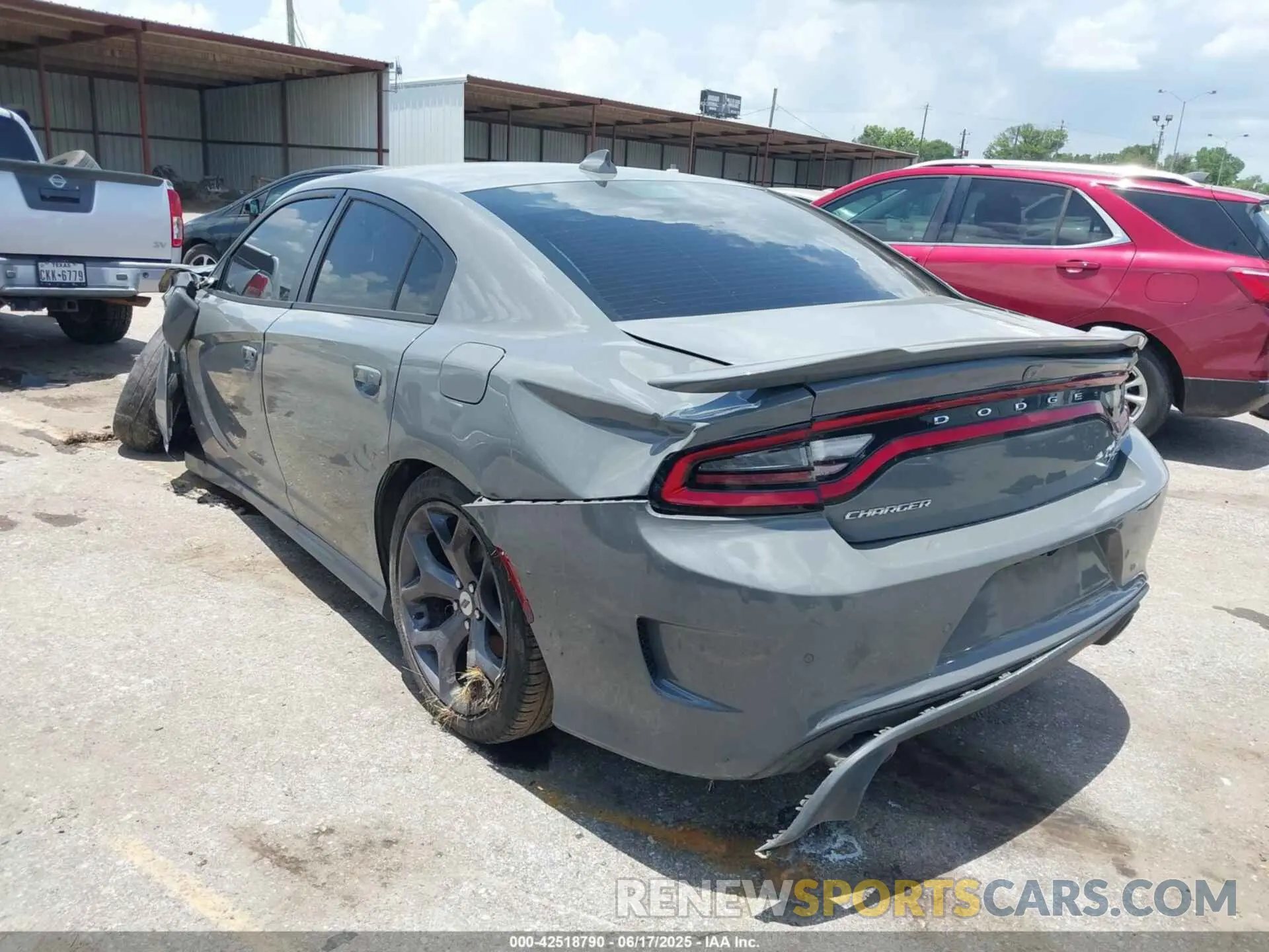 3 fotografías del automóvil dañado 2C3CDXCT6KH552783 DODGE CHARGER 2019