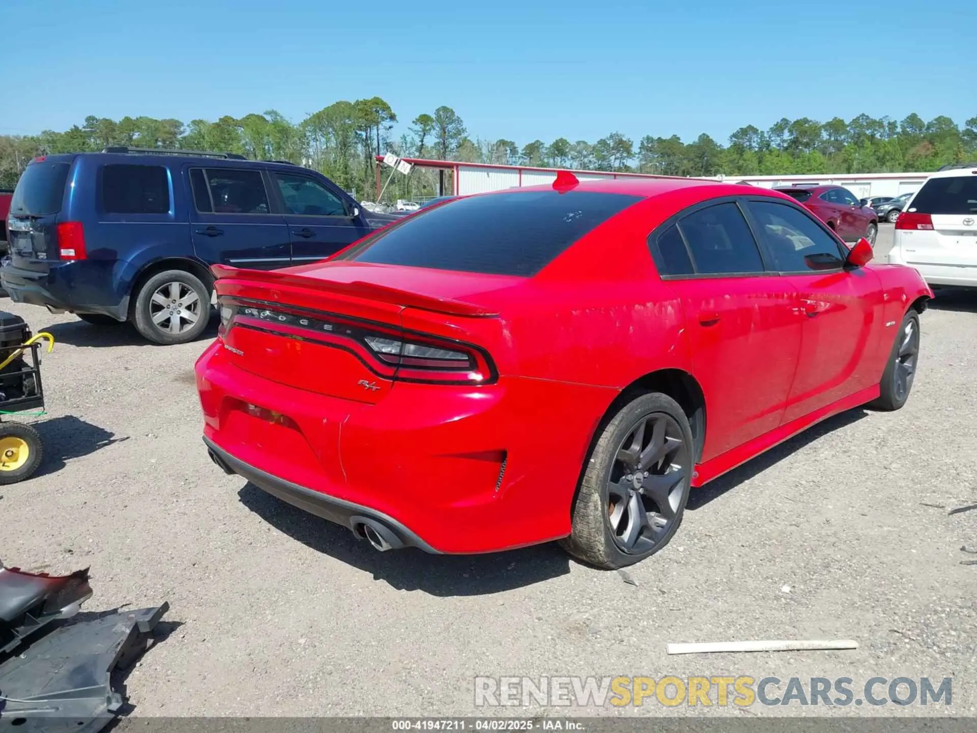4 fotografías del automóvil dañado 2C3CDXCT6KH575853 DODGE CHARGER 2019