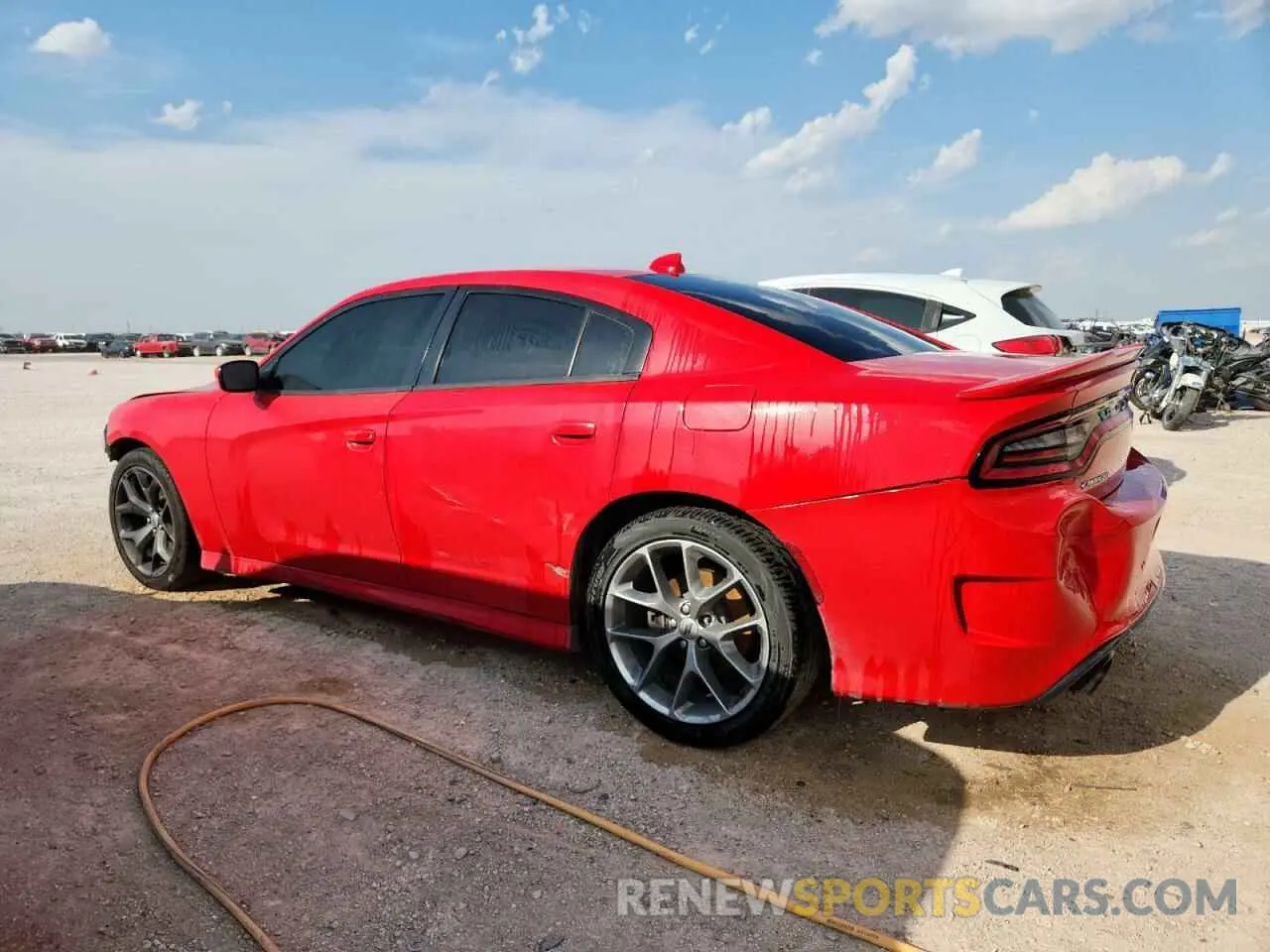 2 fotografías del automóvil dañado 2C3CDXCT6KH633184 DODGE CHARGER 2019