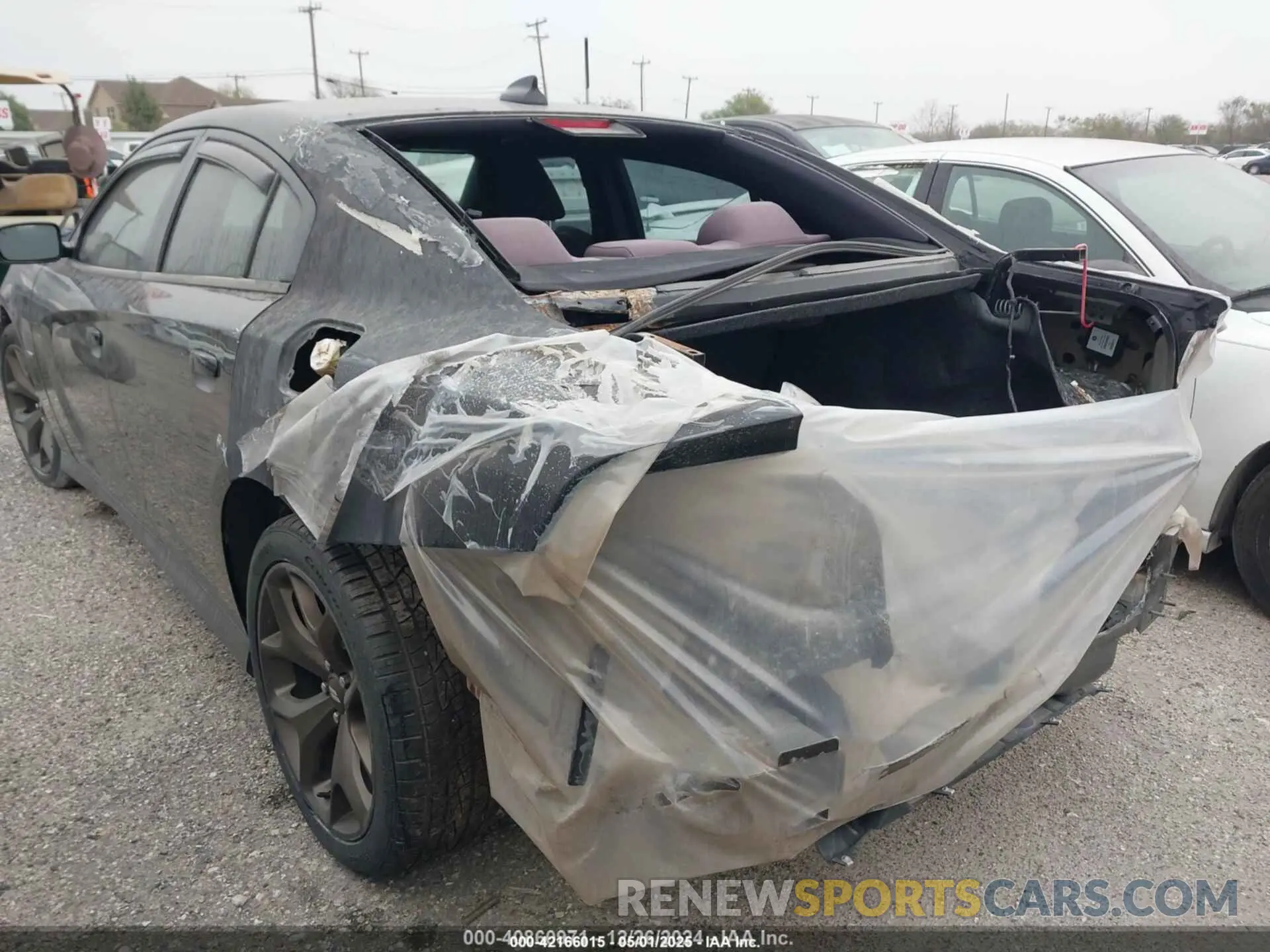 3 fotografías del automóvil dañado 2C3CDXCT6KH737142 DODGE CHARGER 2019