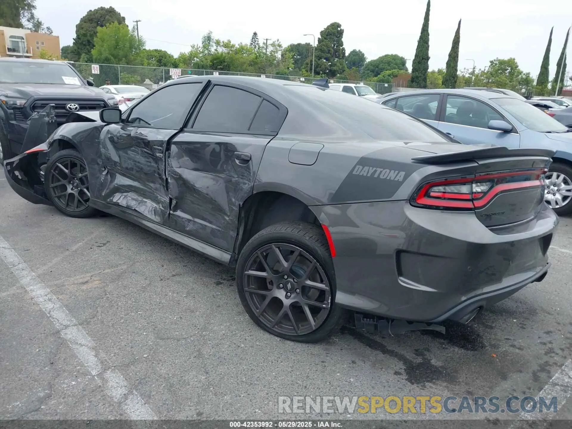 3 fotografías del automóvil dañado 2C3CDXCT7KH591513 DODGE CHARGER 2019