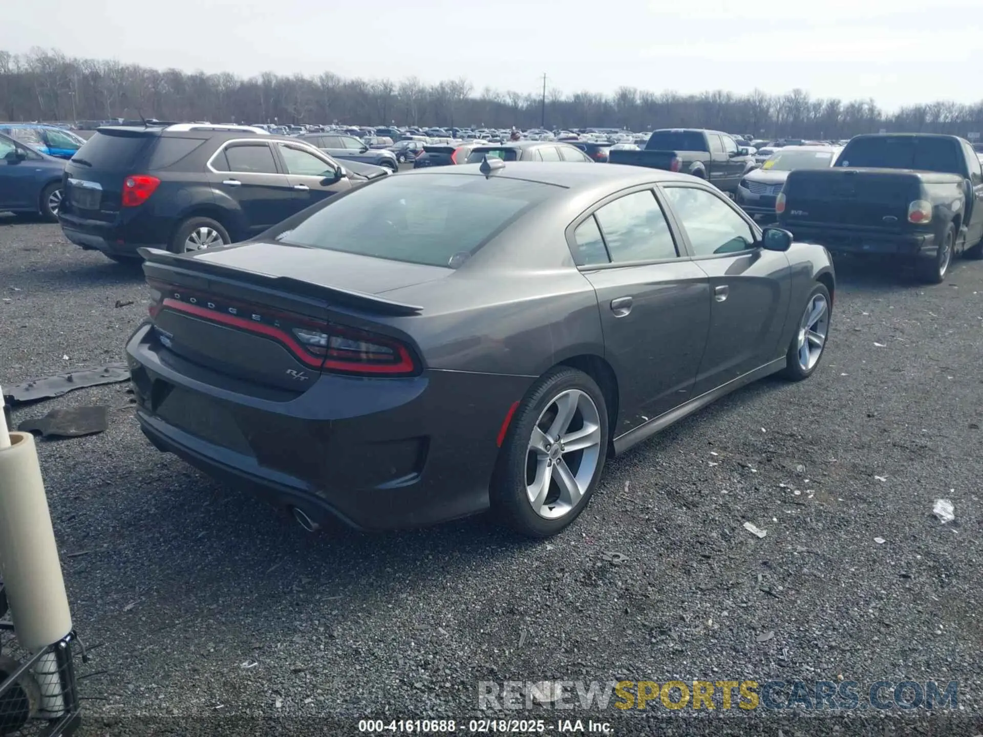 4 fotografías del automóvil dañado 2C3CDXCT9KH575491 DODGE CHARGER 2019