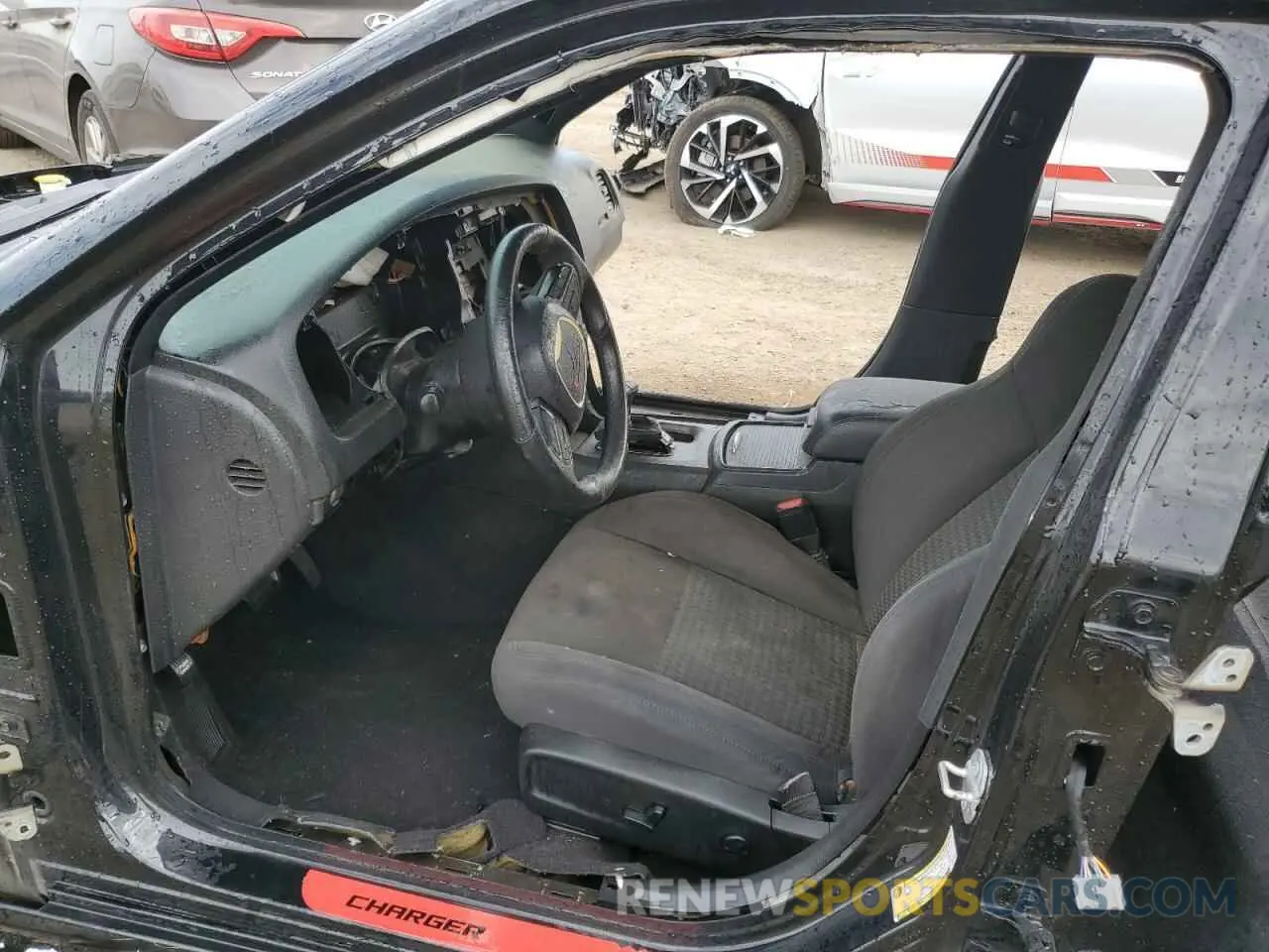 7 fotografías del automóvil dañado 2C3CDXCT9KH653705 DODGE CHARGER 2019