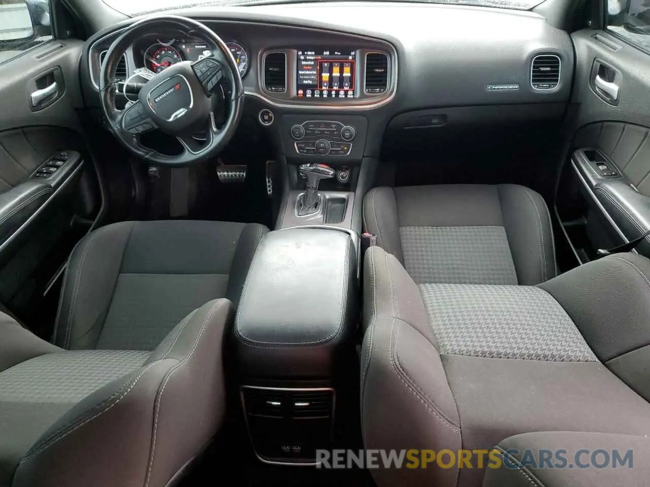 8 fotografías del automóvil dañado 2C3CDXCT9KH740536 DODGE CHARGER 2019