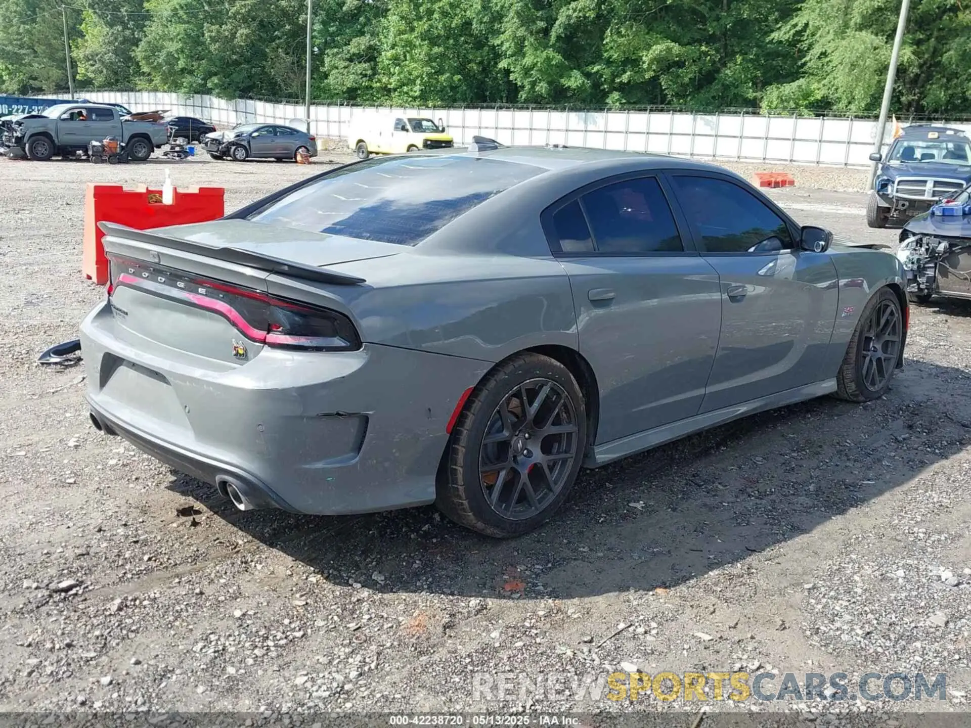 4 fotografías del automóvil dañado 2C3CDXGJ0KH611559 DODGE CHARGER 2019
