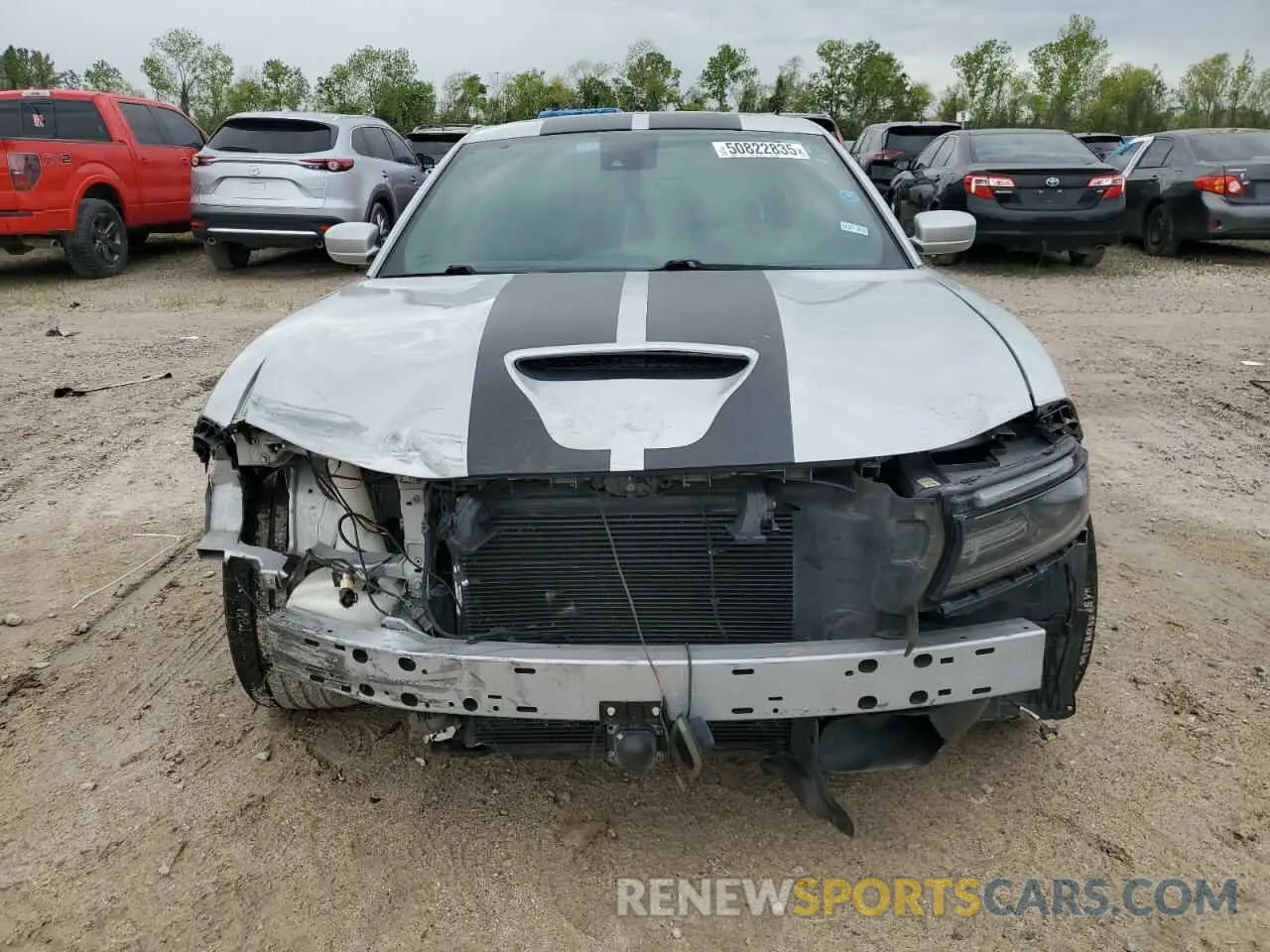 5 fotografías del automóvil dañado 2C3CDXGJ0KH688805 DODGE CHARGER 2019