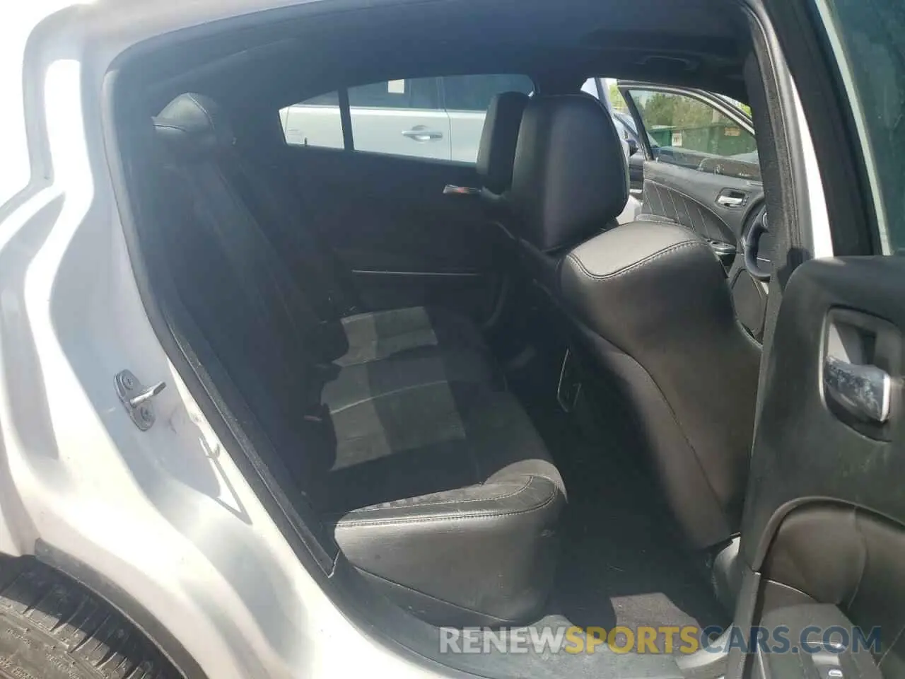 10 fotografías del automóvil dañado 2C3CDXGJ3KH519846 DODGE CHARGER 2019