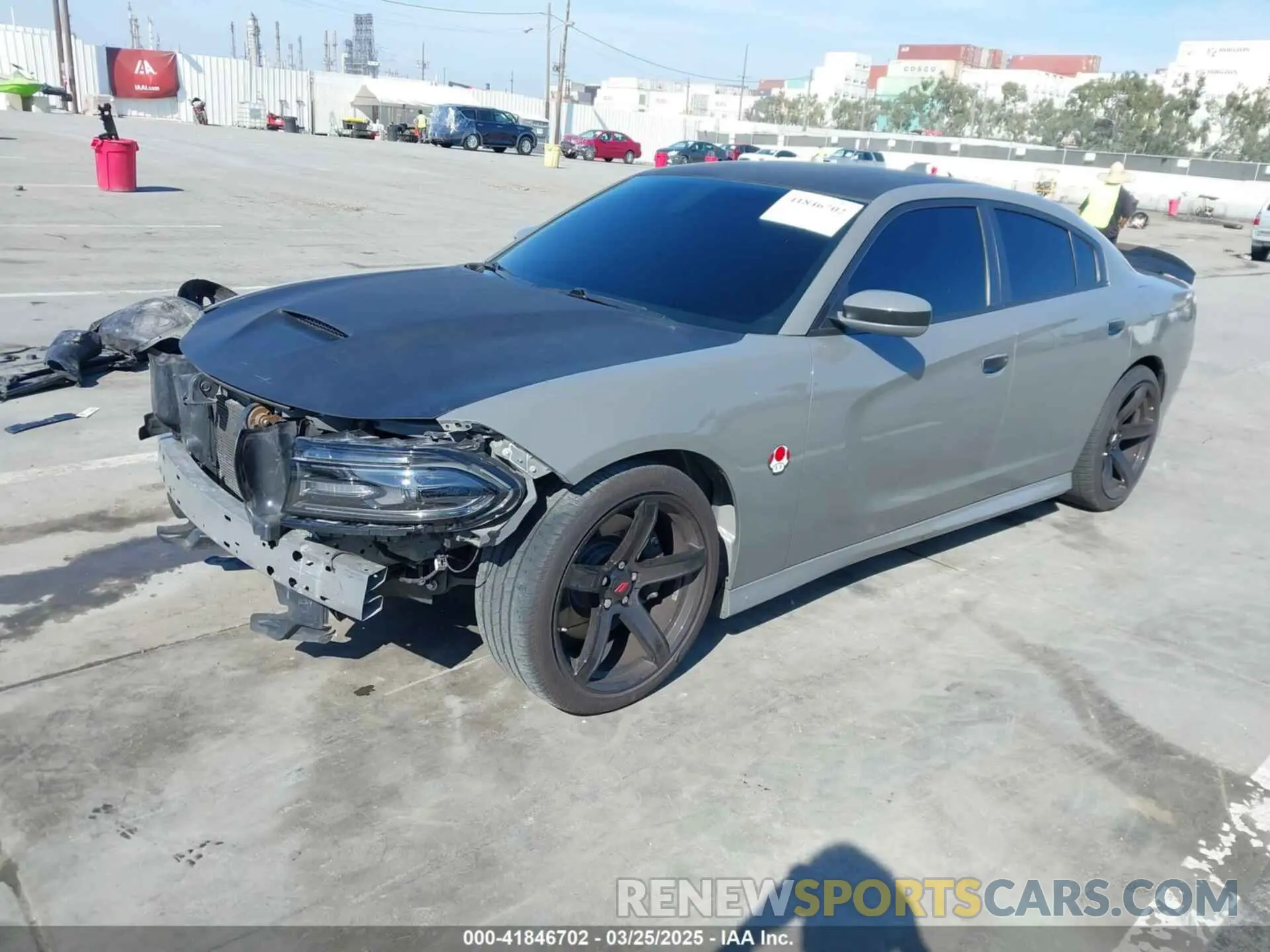 2 fotografías del automóvil dañado 2C3CDXGJ4KH576394 DODGE CHARGER 2019