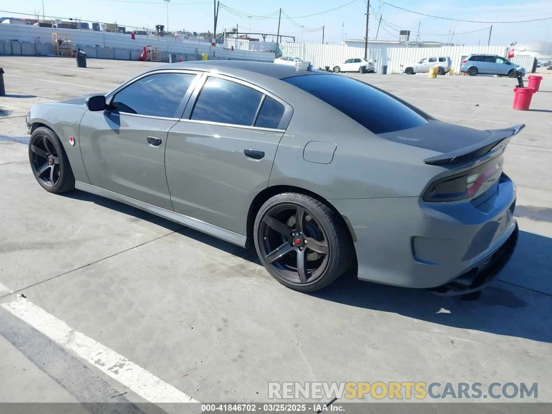 3 fotografías del automóvil dañado 2C3CDXGJ4KH576394 DODGE CHARGER 2019