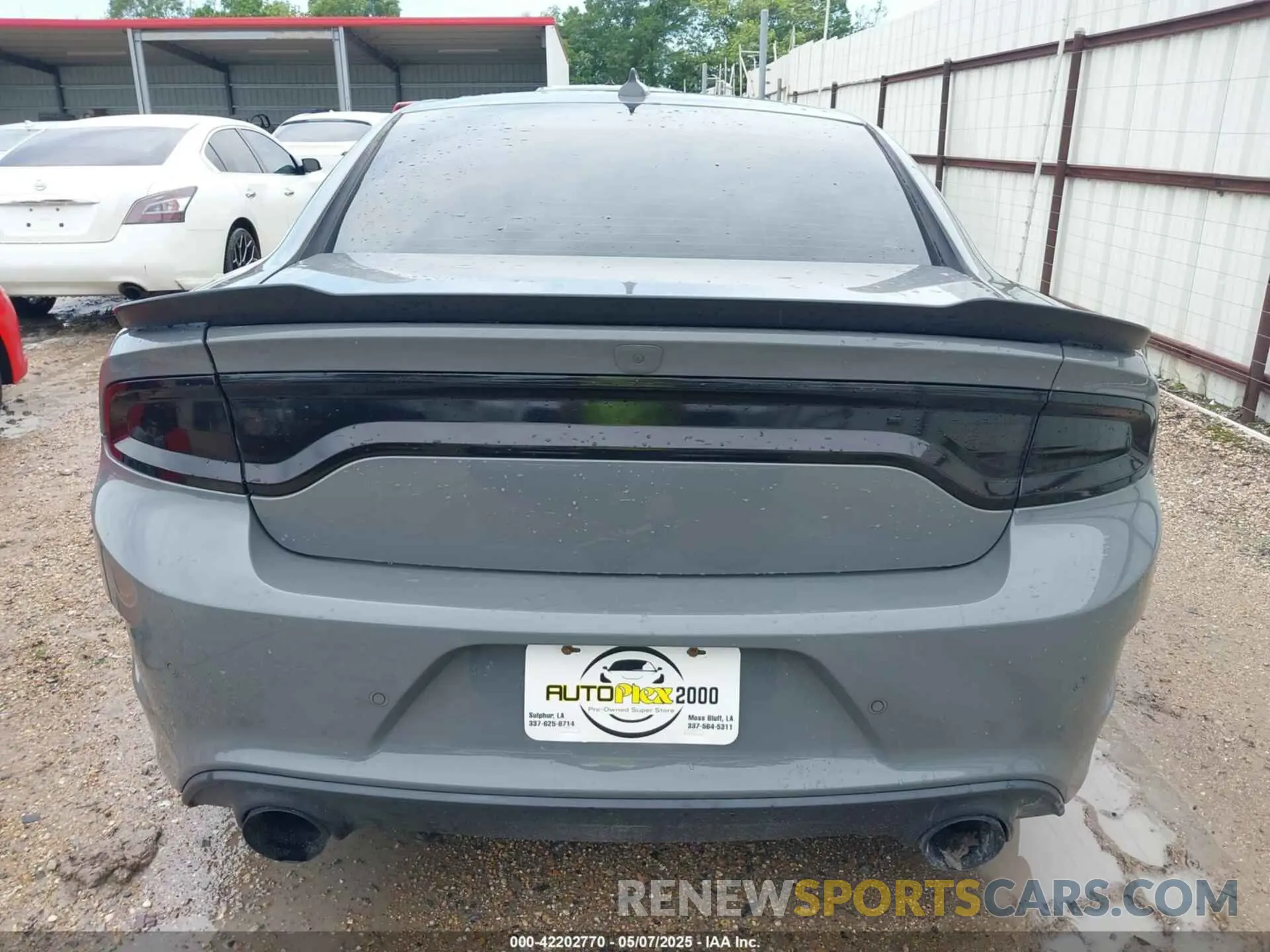 16 fotografías del automóvil dañado 2C3CDXGJ4KH647044 DODGE CHARGER 2019