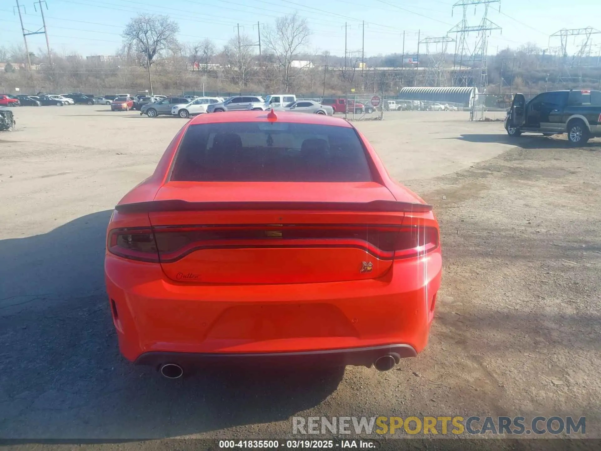 16 fotografías del automóvil dañado 2C3CDXGJ5KH558728 DODGE CHARGER 2019