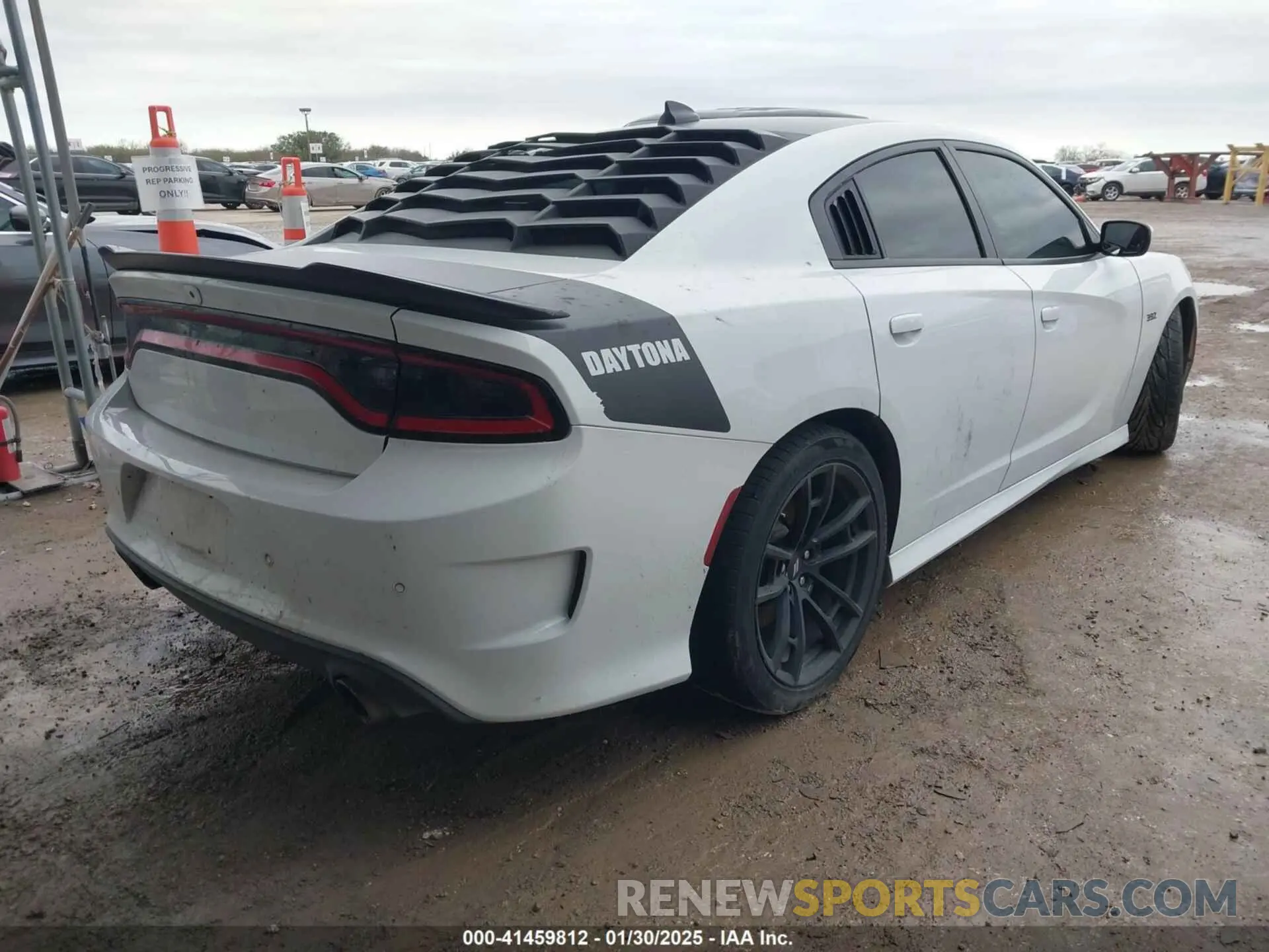 4 fotografías del automóvil dañado 2C3CDXGJ5KH571897 DODGE CHARGER 2019