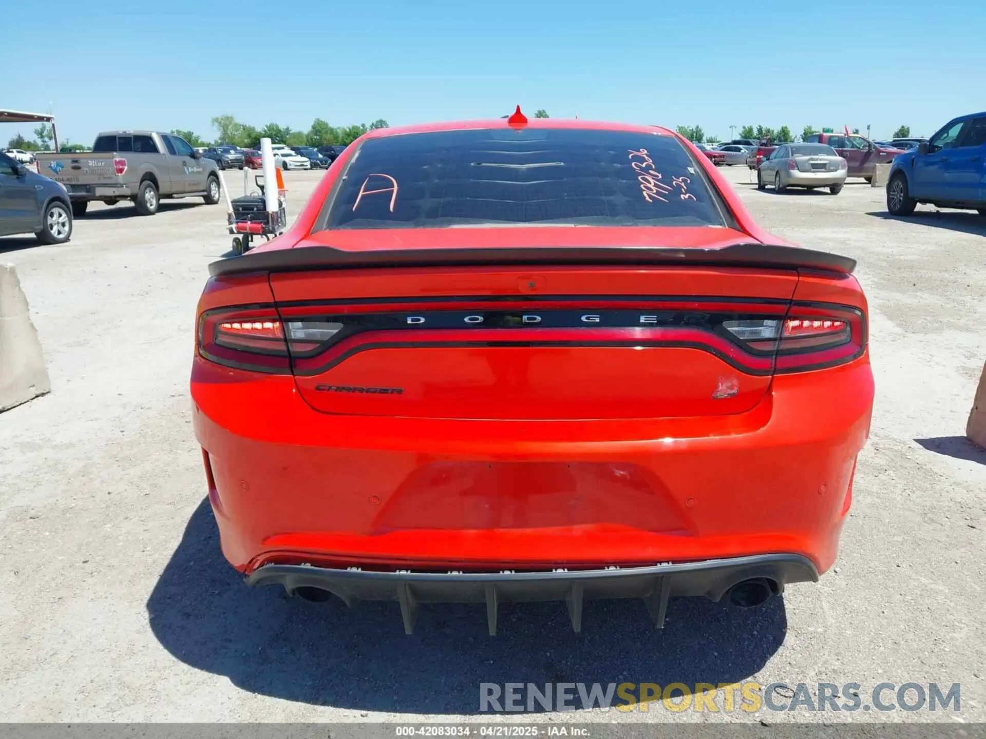 15 fotografías del automóvil dañado 2C3CDXGJ5KH653516 DODGE CHARGER 2019