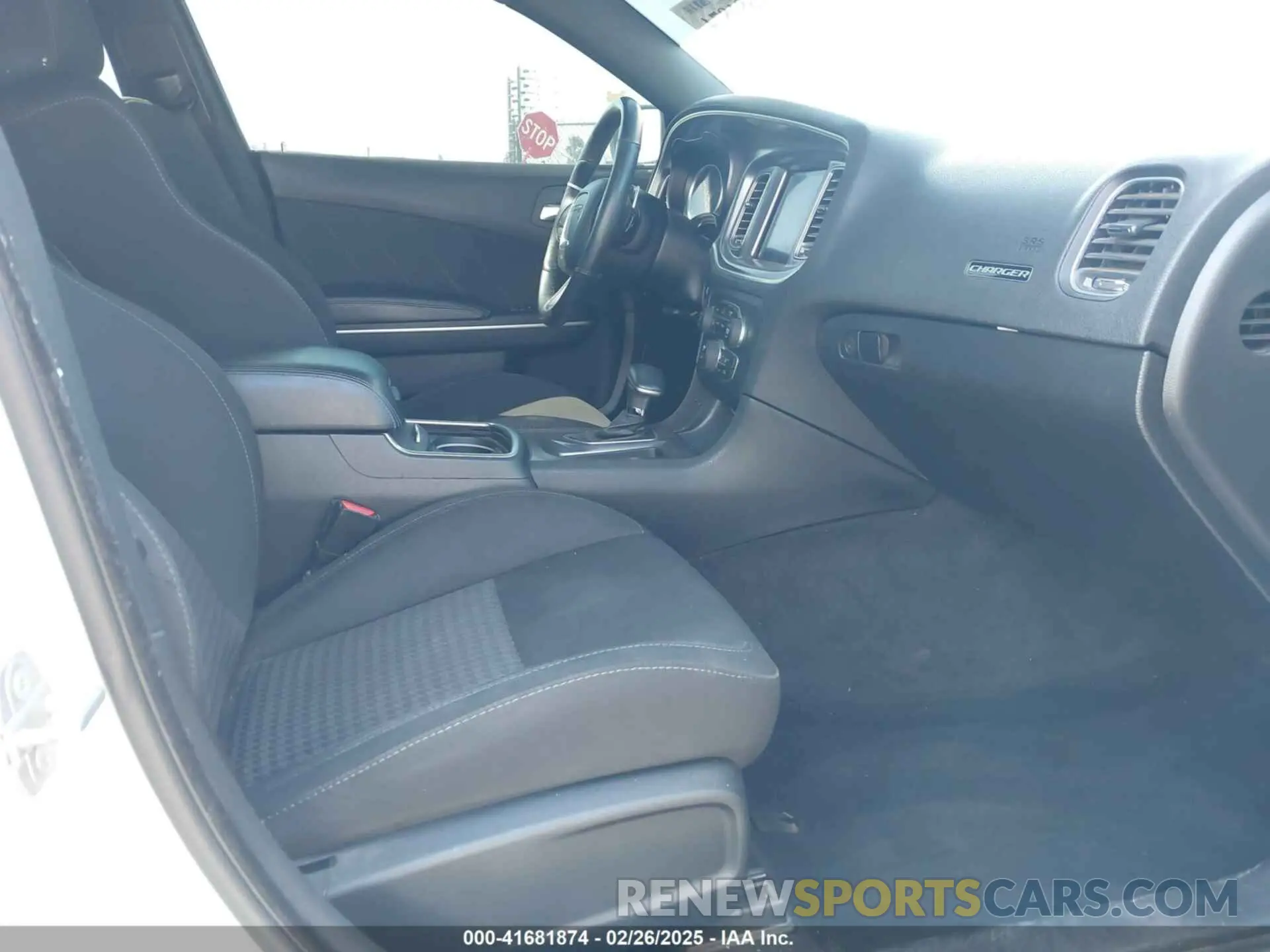 5 fotografías del automóvil dañado 2C3CDXGJ5Kh506208 DODGE CHARGER 2019