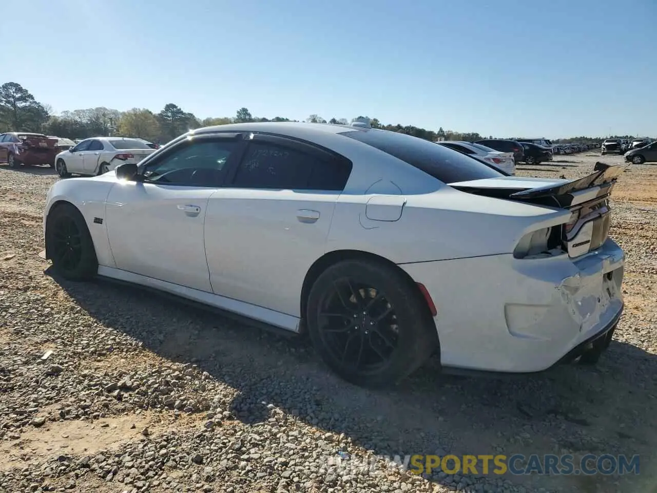 2 fotografías del automóvil dañado 2C3CDXGJ6KH692406 DODGE CHARGER 2019