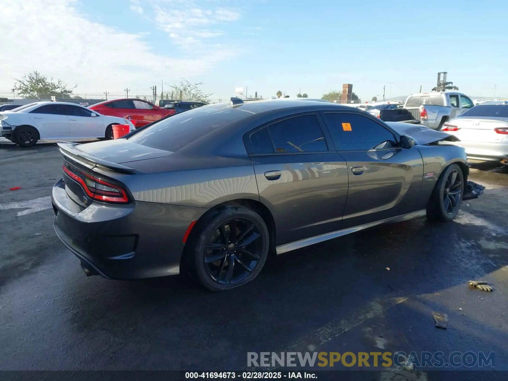 4 fotografías del automóvil dañado 2C3CDXGJ7KH588717 DODGE CHARGER 2019