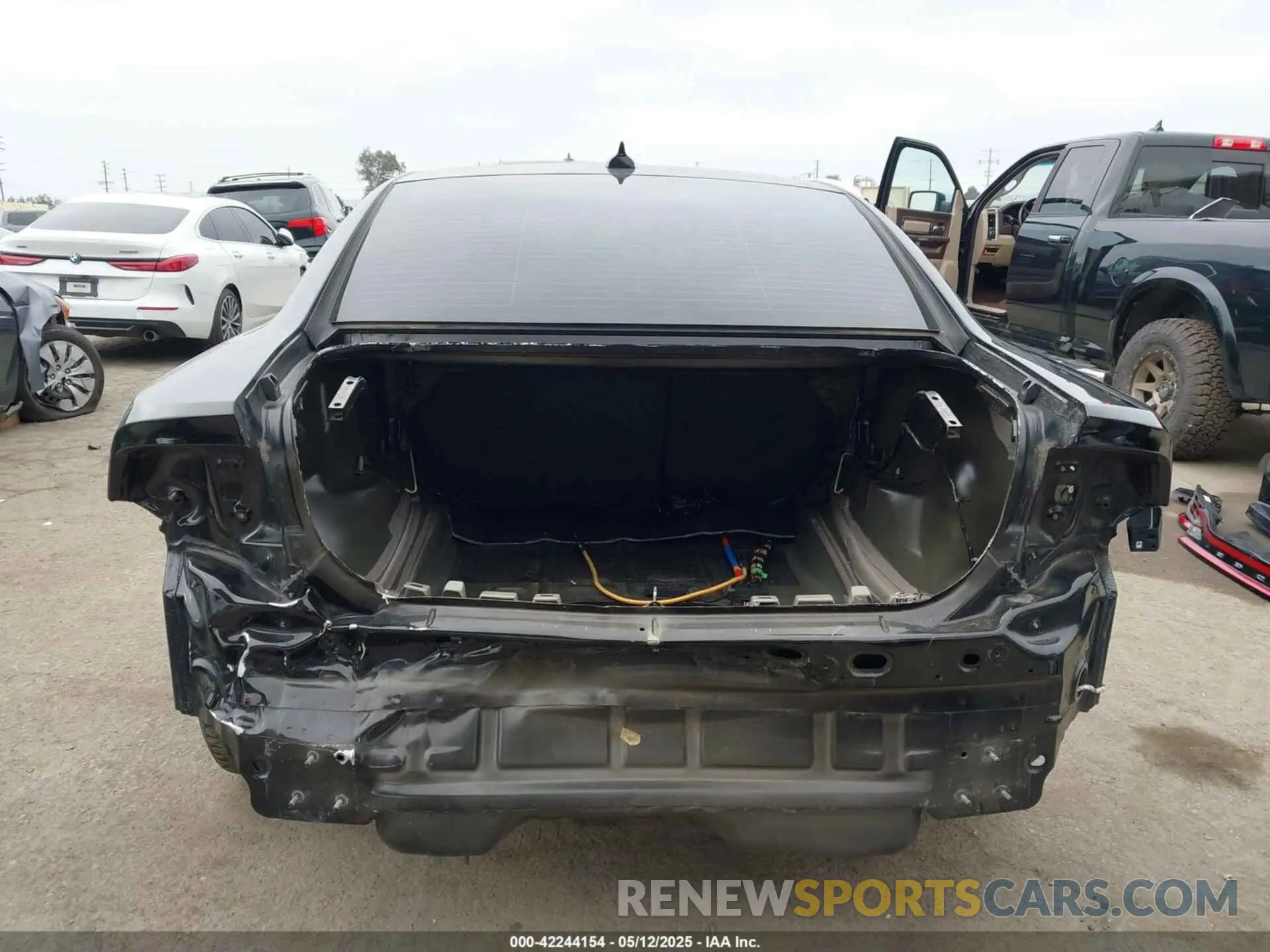 17 fotografías del automóvil dañado 2C3CDXGJ7KH717796 DODGE CHARGER 2019