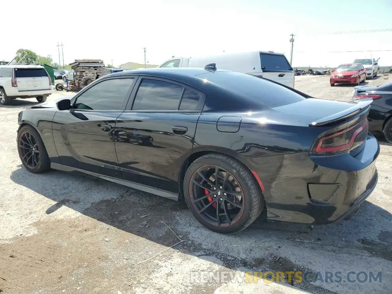 2 fotografías del automóvil dañado 2C3CDXGJ8KH576771 DODGE CHARGER 2019