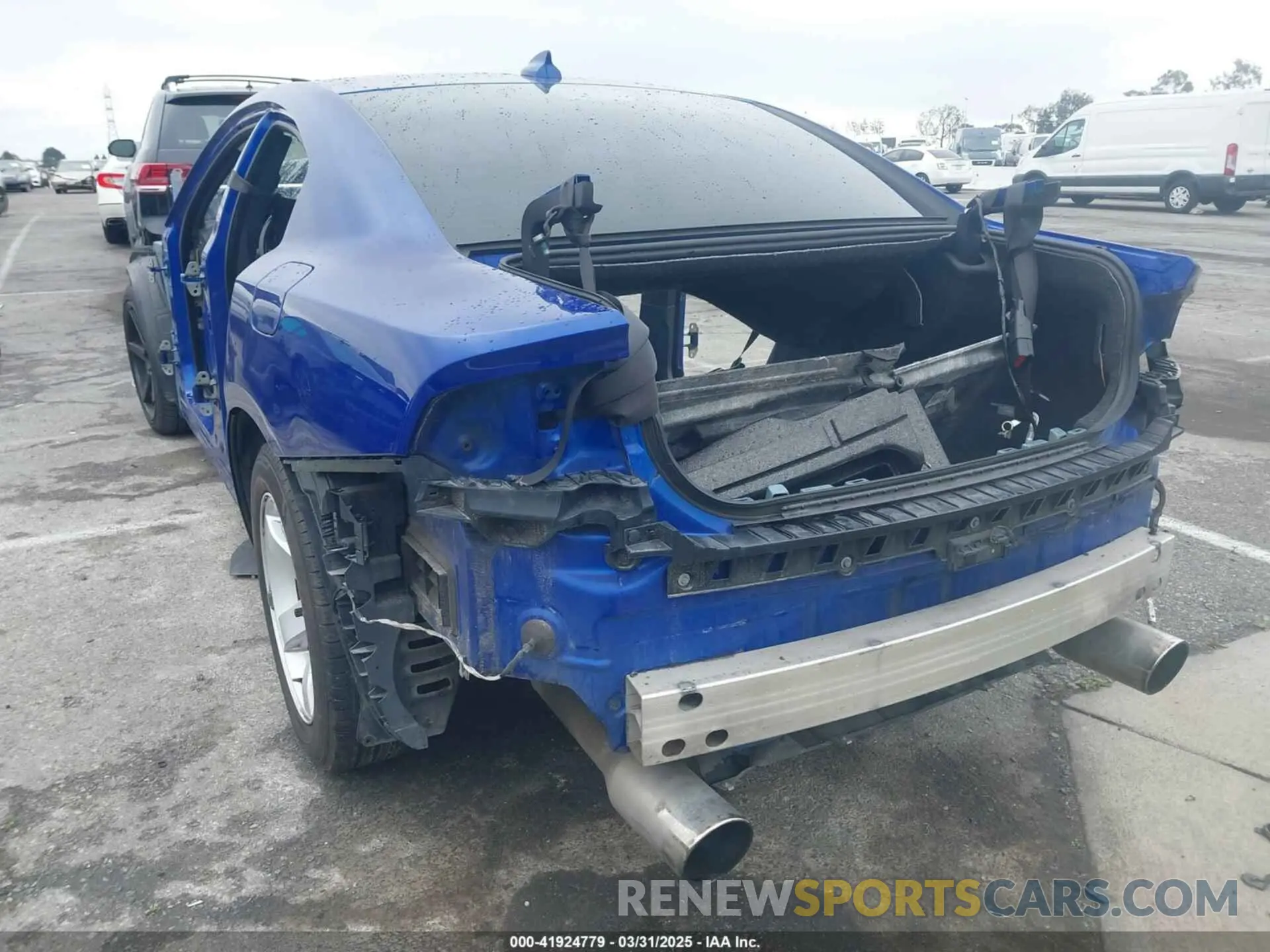 3 fotografías del automóvil dañado 2C3CDXGJ8KH615682 DODGE CHARGER 2019