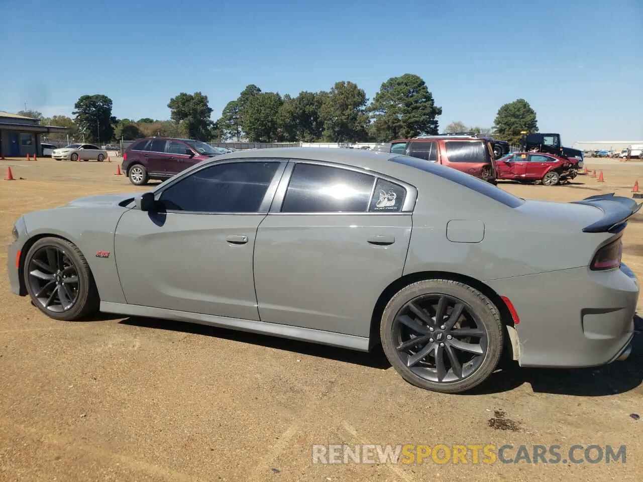 2 fotografías del automóvil dañado 2C3CDXGJ8KH689054 DODGE CHARGER 2019