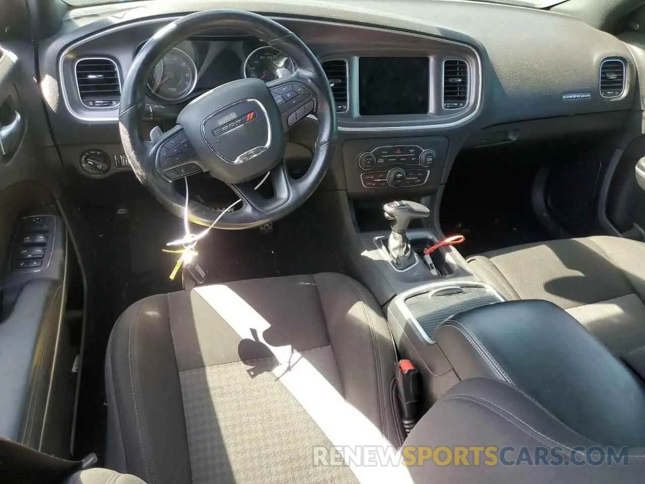 8 fotografías del automóvil dañado 2C3CDXGJ8KH716088 DODGE CHARGER 2019